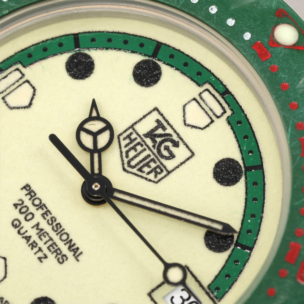 TAG Heuer Formula 1 WA1212 dial logo close up