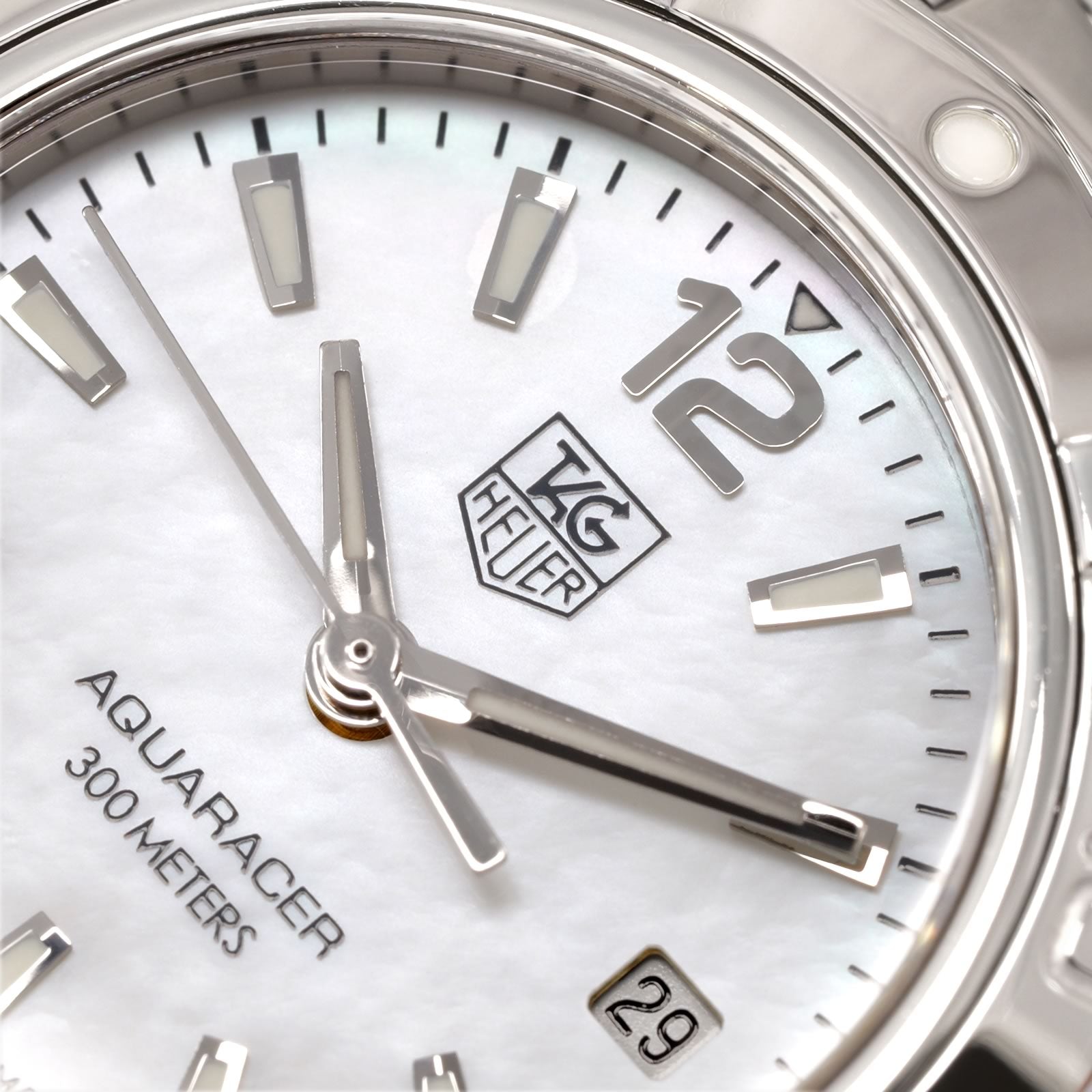 TAG Heuer Aquaracer WAF1414 White Mother of Pearl dial close up