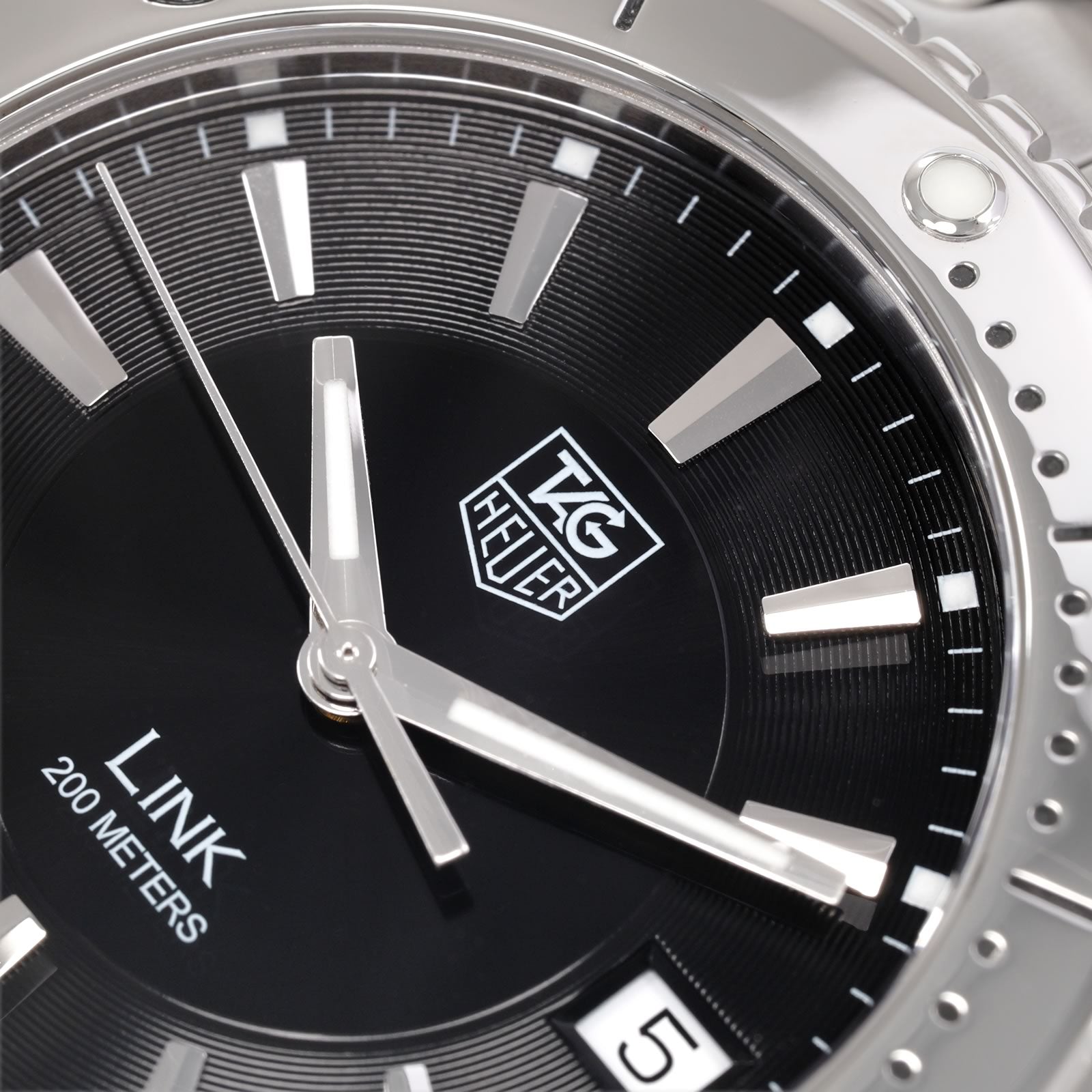 TAG Heuer Link WJ1110-0 logo close up