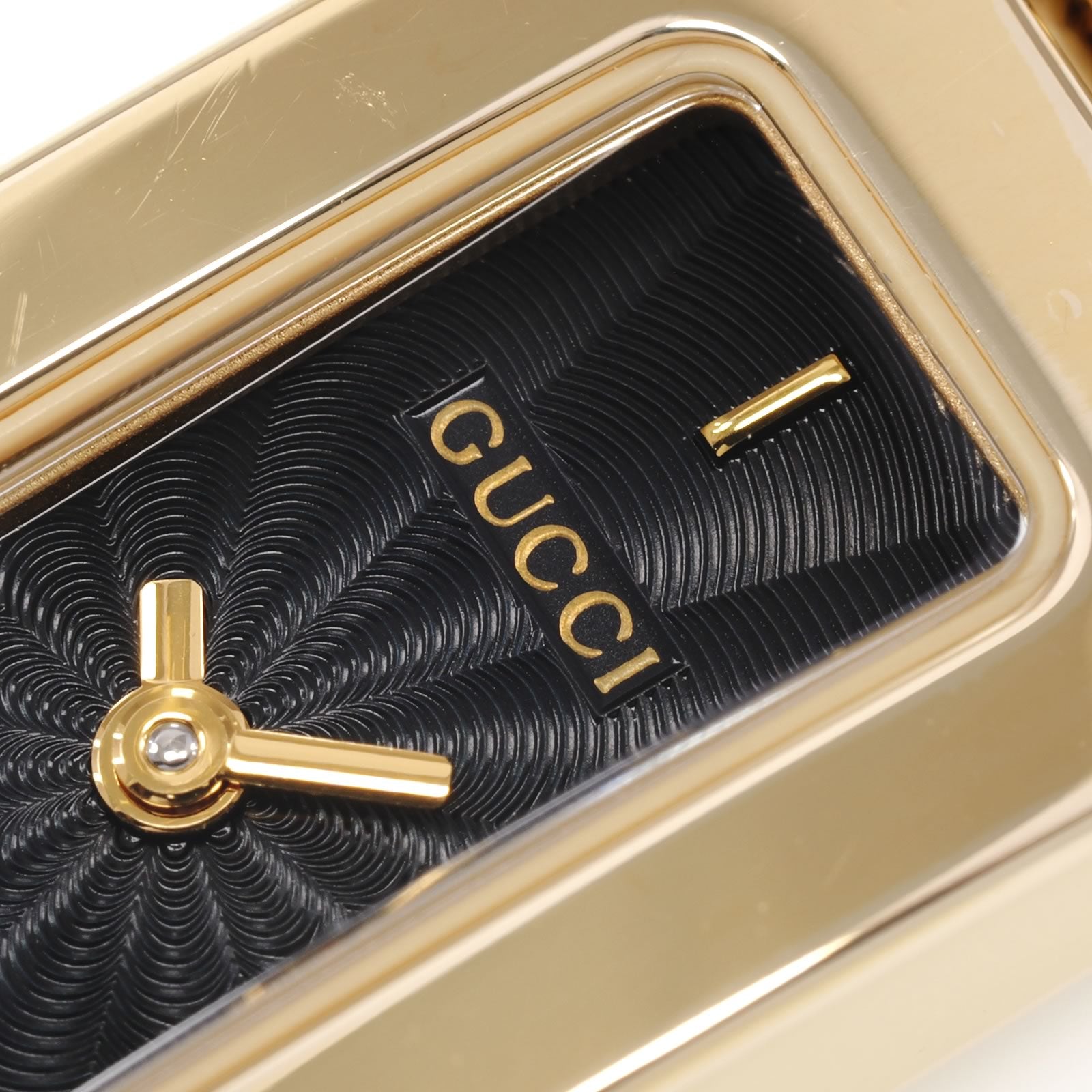 Gucci 3900L logo close up