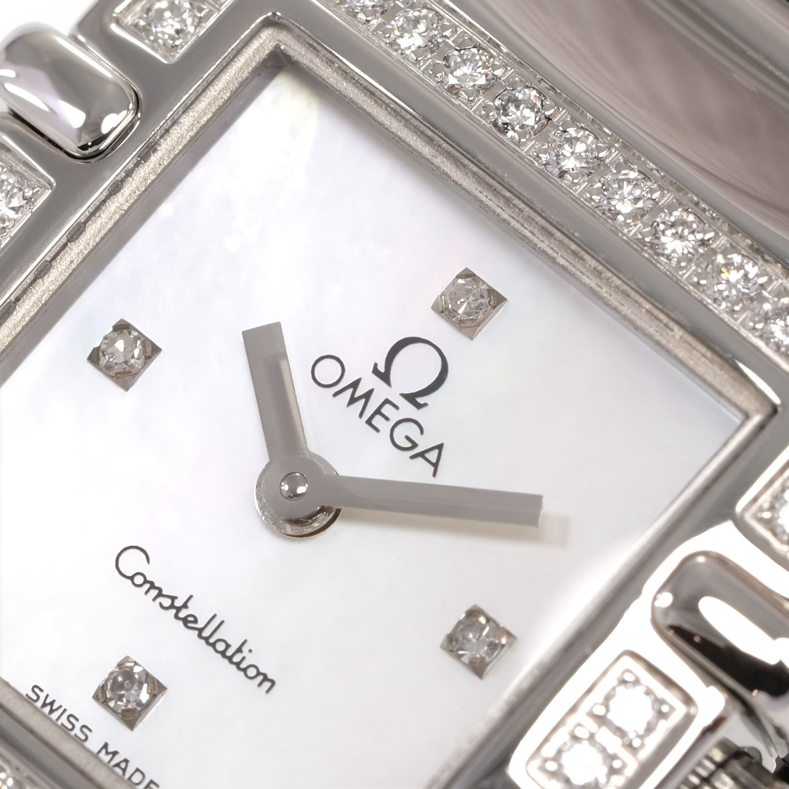 Omega Constellation Quadra 1528.76.00 logo close up