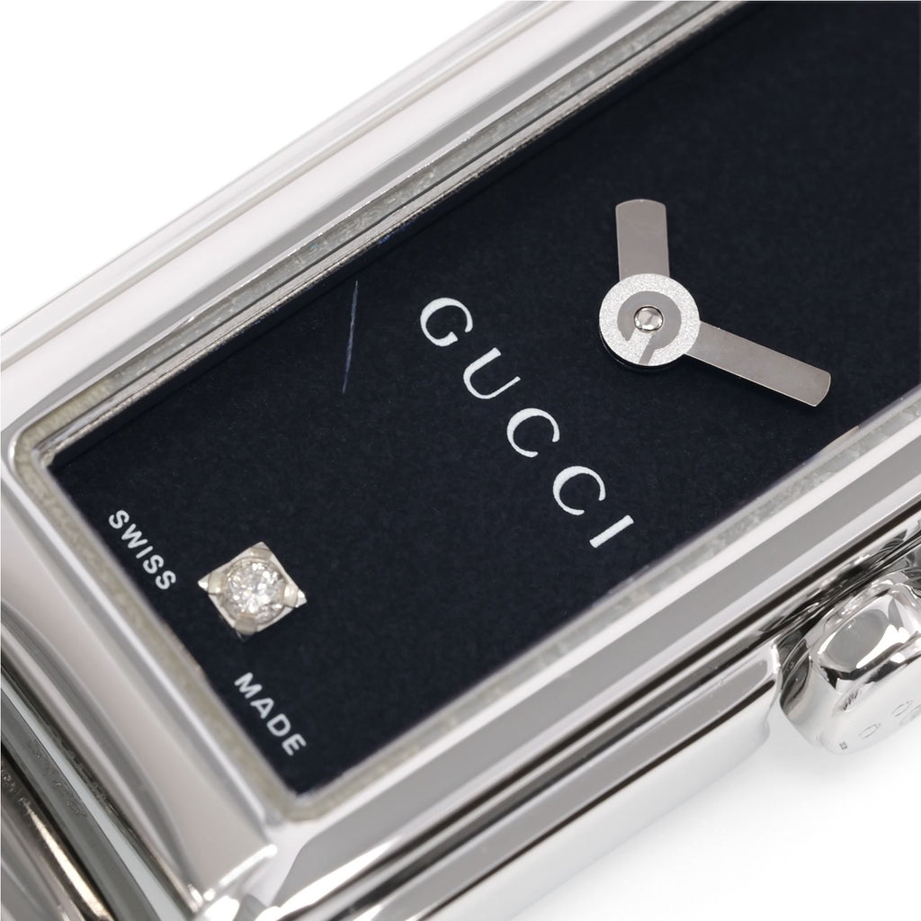 Gucci G-Line 109 dial logo close up