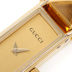 Gucci 1500L dial logo close up