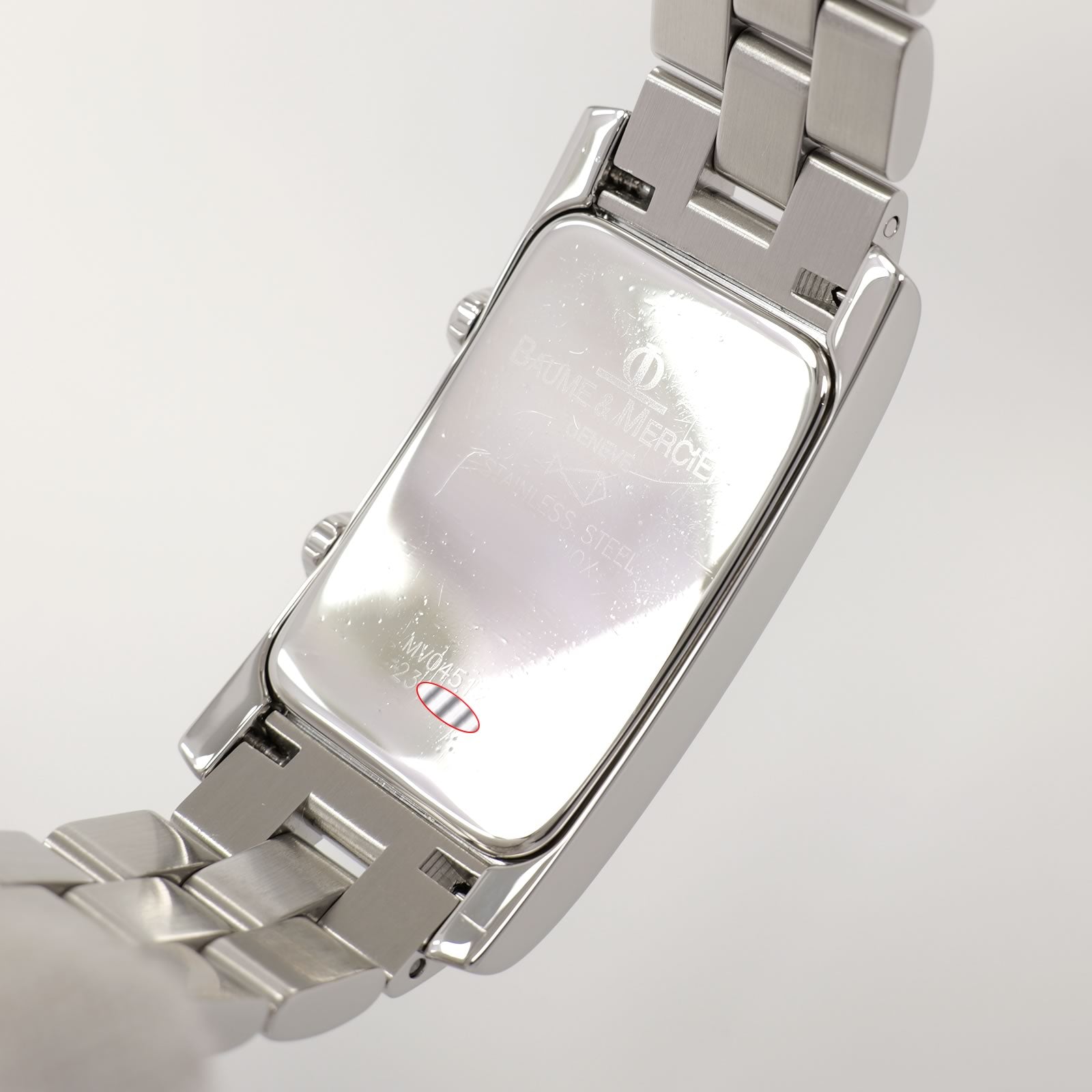 Baume & Mercier Hampton Dual Time MV045121 stainless steel case back