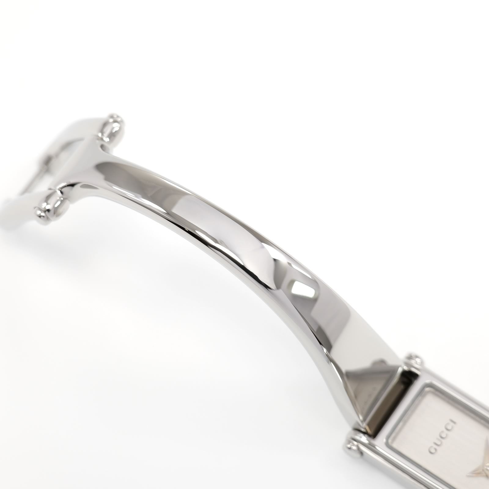 Gucci 1500L stainless steel bangle top