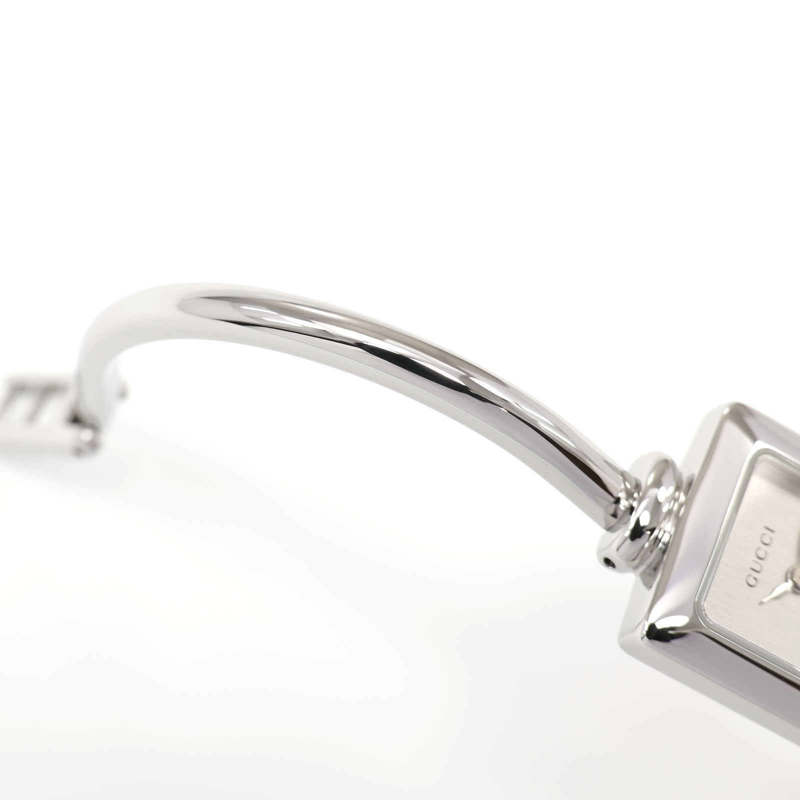Gucci 1900L stainless steel bangle top
