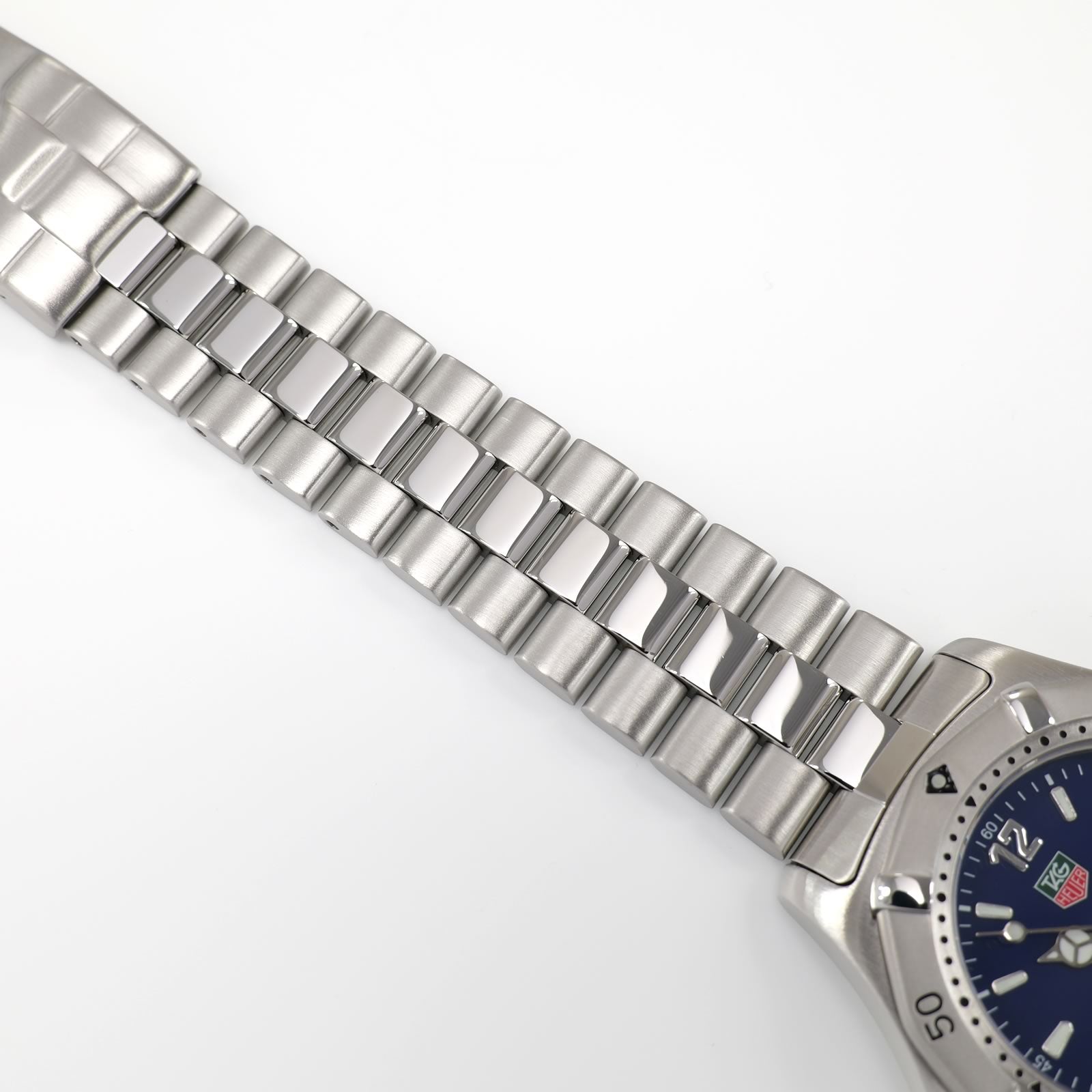 TAG Heuer 2000 WK1113-0 stainless steel bracelet top
