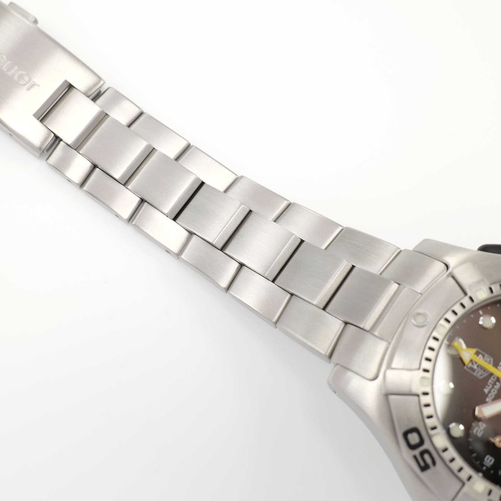 TAG Heuer Aquagraph CN211A stainless steel bracelet top