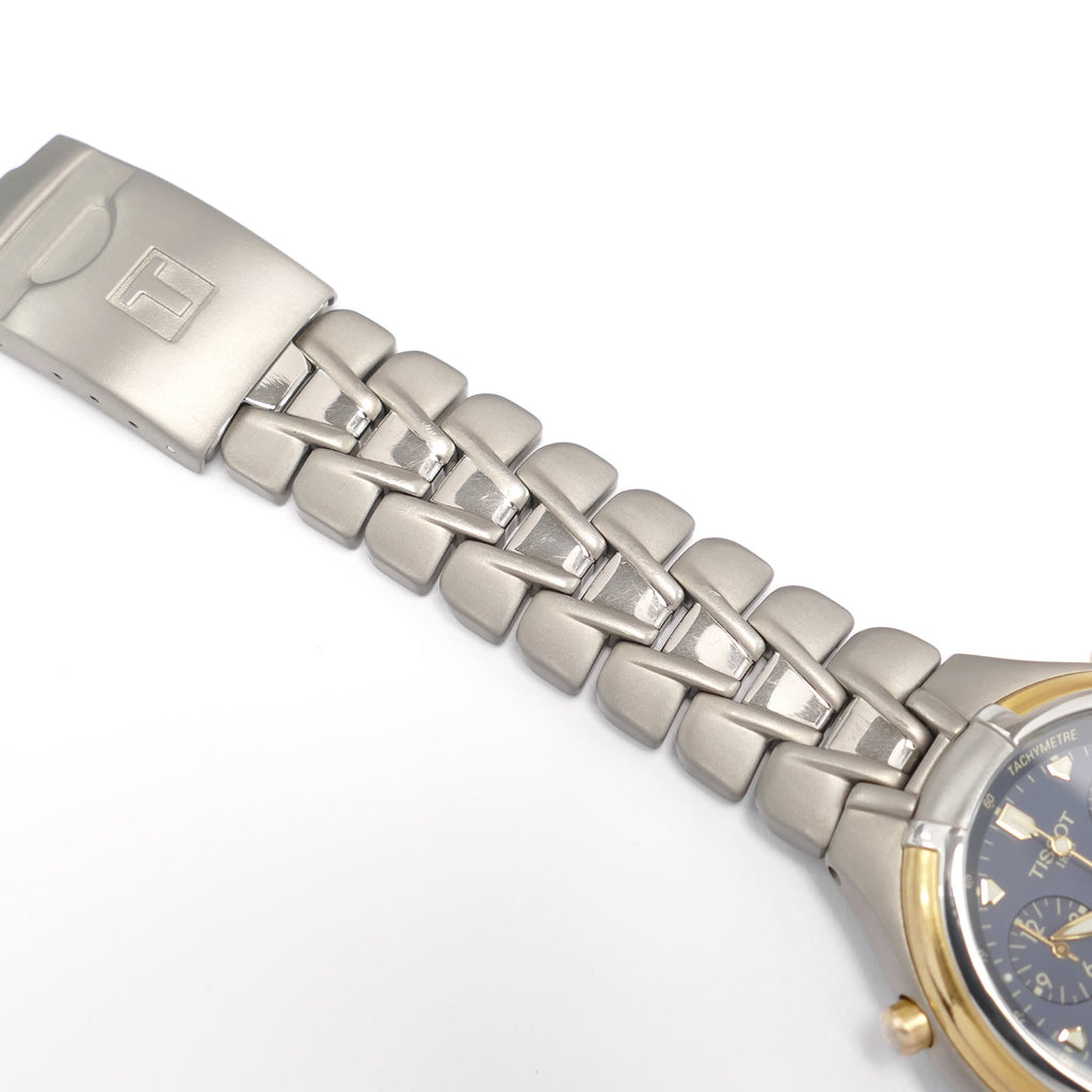Tissot Titanium T671 bracelet top