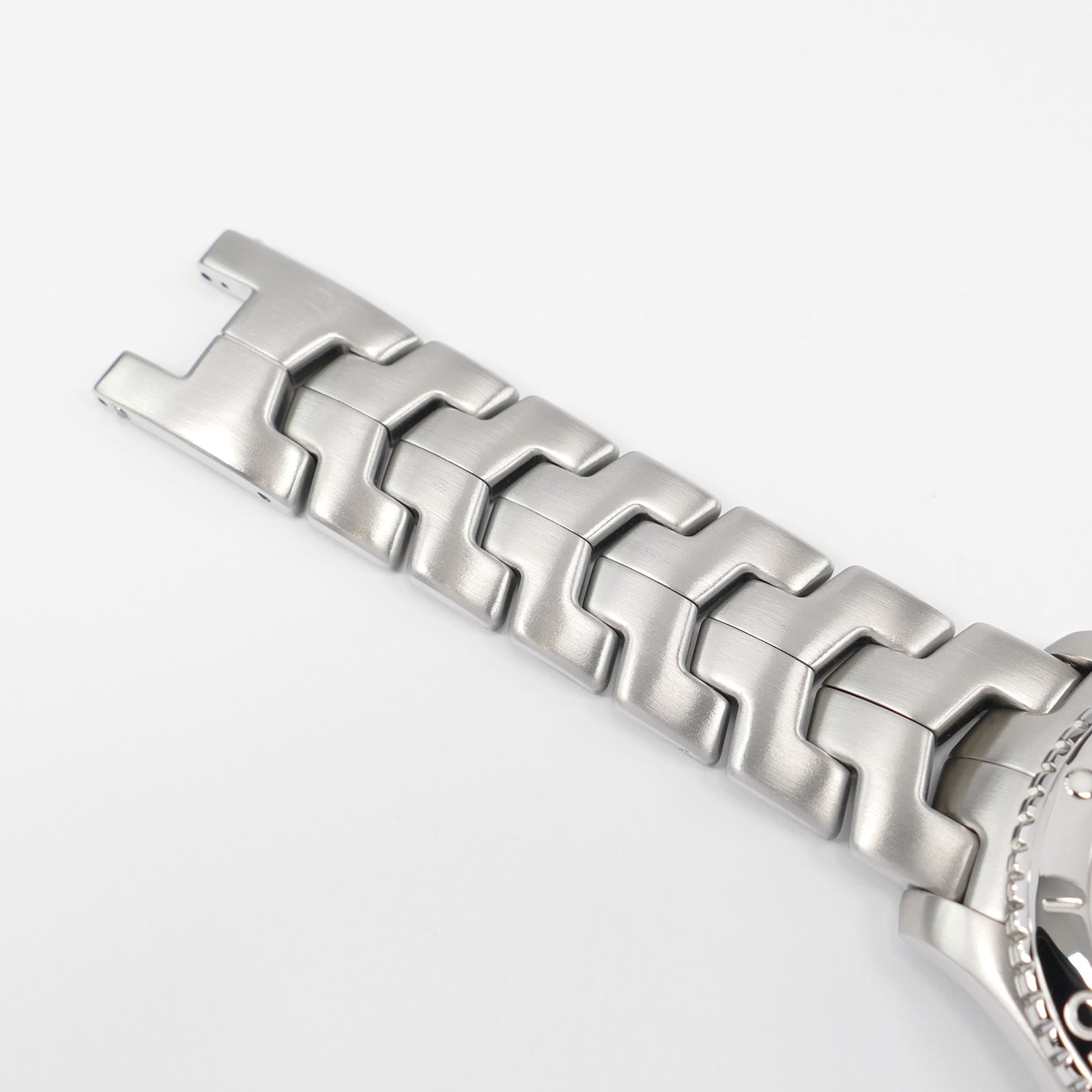 TAG Heuer Link WJ1111 stainless steel bracelet top BA0570