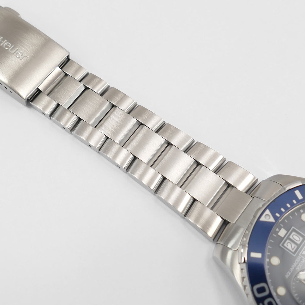 TAG Heuer Aquaracer 300M Chronograph CAN1011 stainless steel BA0821 bracelet top