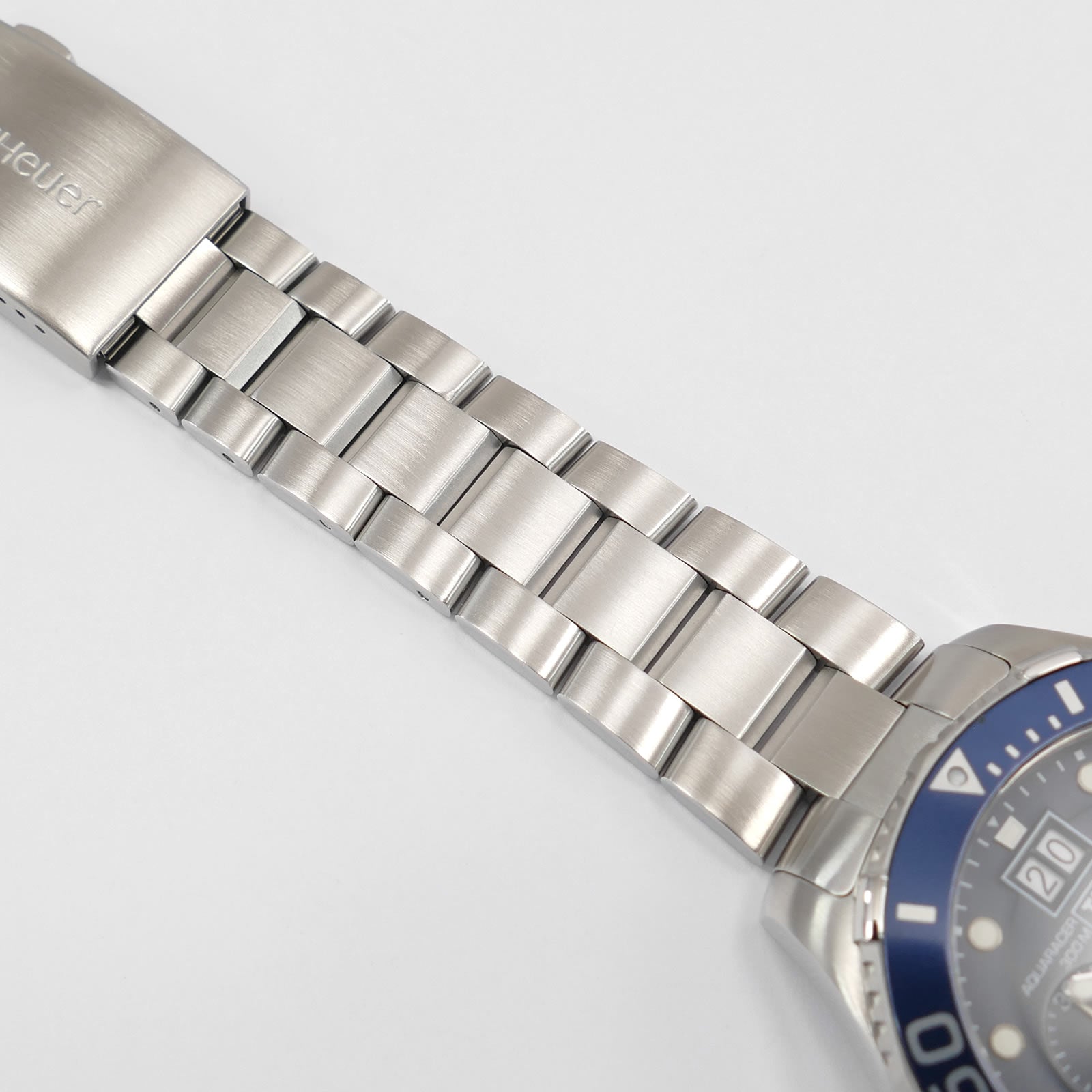 TAG Heuer Aquaracer 300M Chronograph CAN1011 stainless steel BA0821 bracelet top