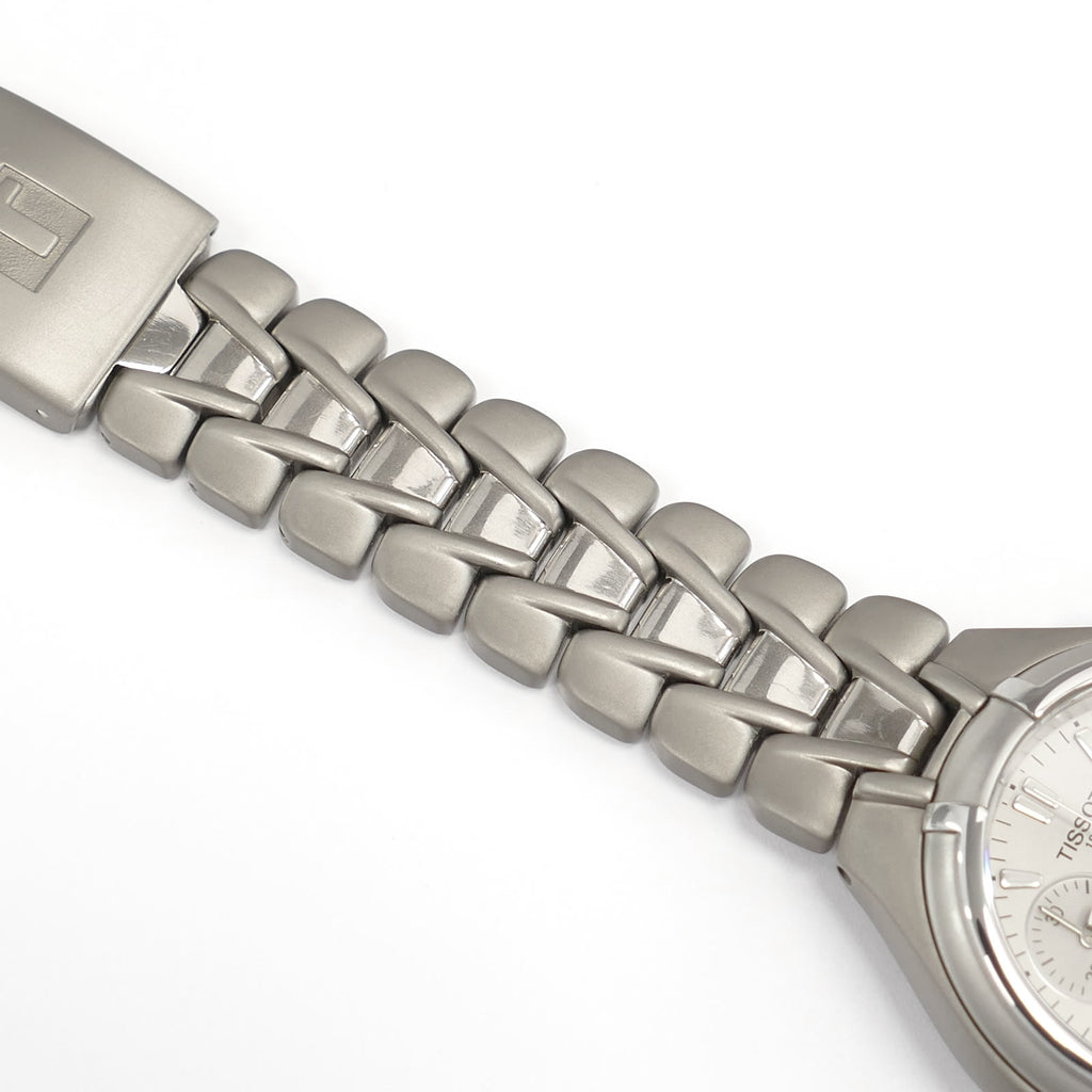 Tissot Titanium T645P bracelet top
