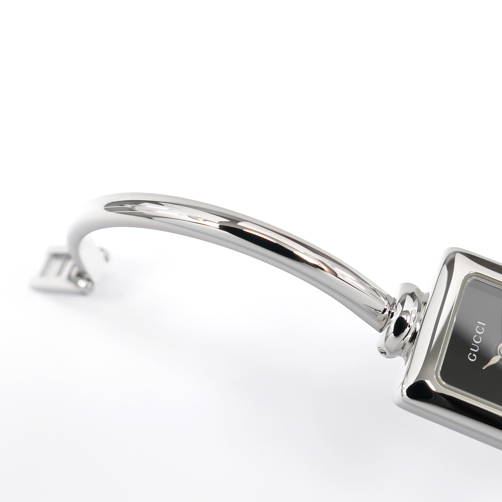 Gucci 1900L Stainless Steel bangle top