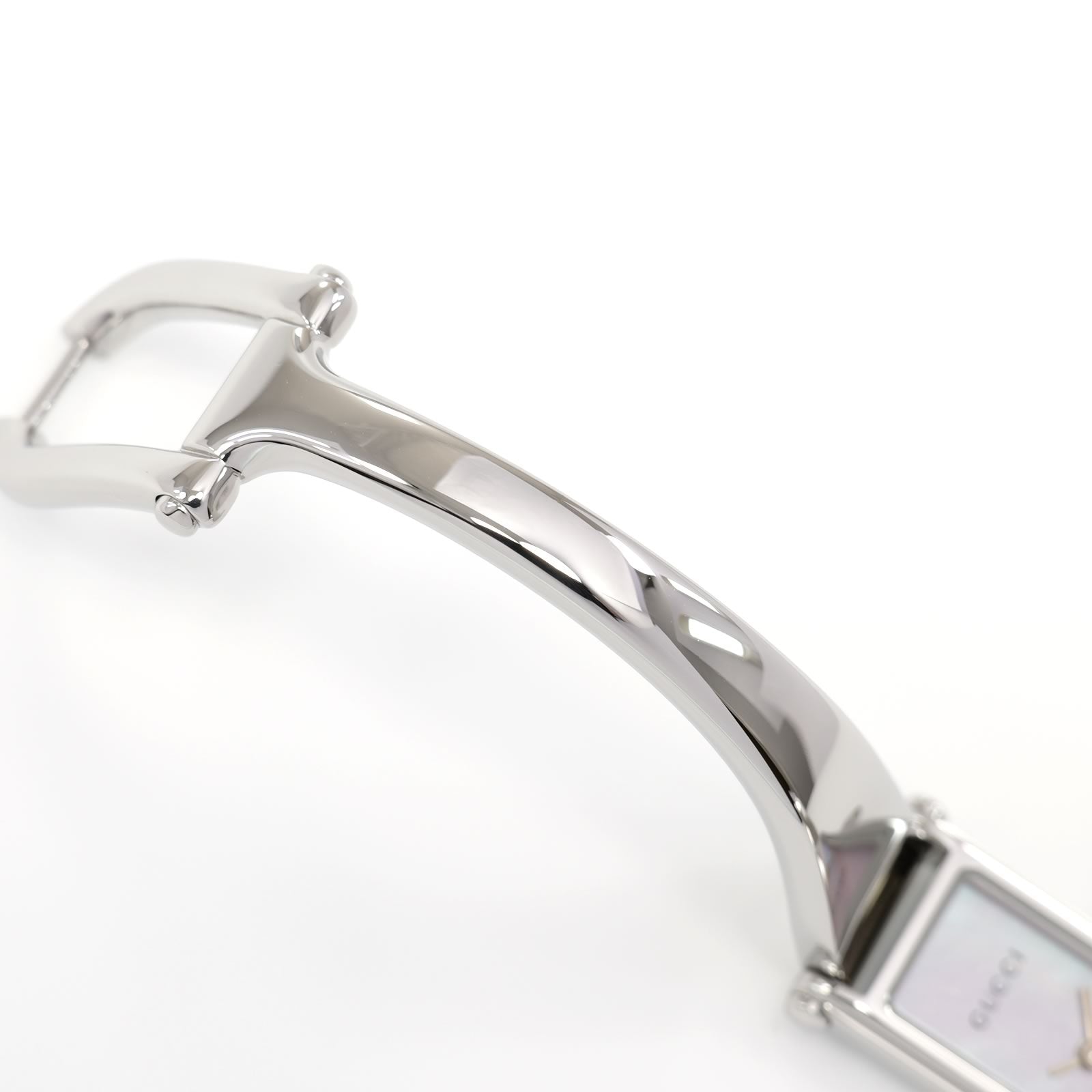 Gucci 1500L stainless steel bangle top