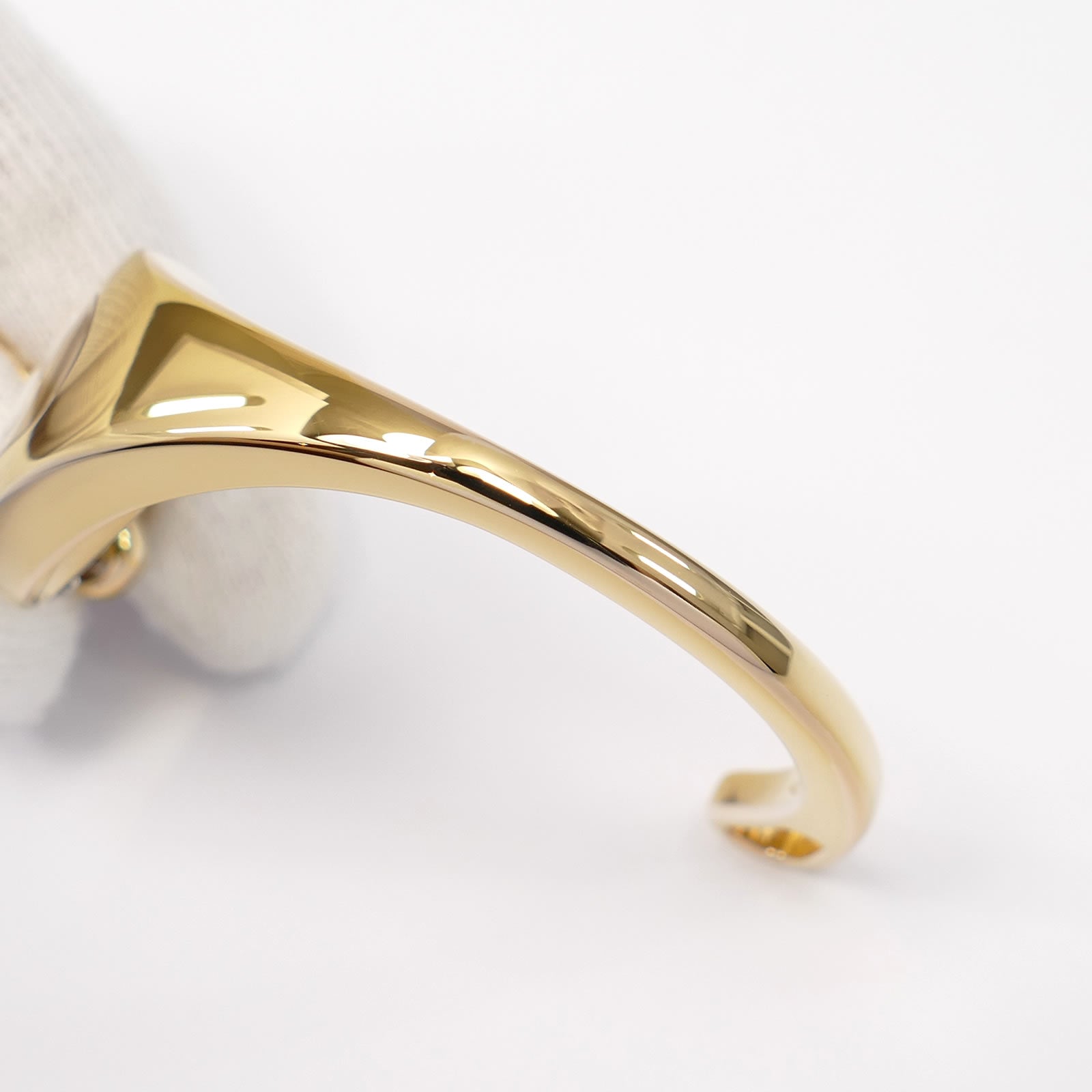 Gucci 103 Horsebit 18k Gold plated bangle bottom