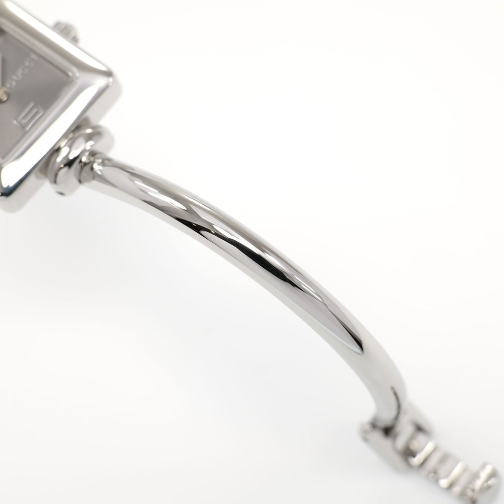 Gucci 1900L stainless steel bangle bottom