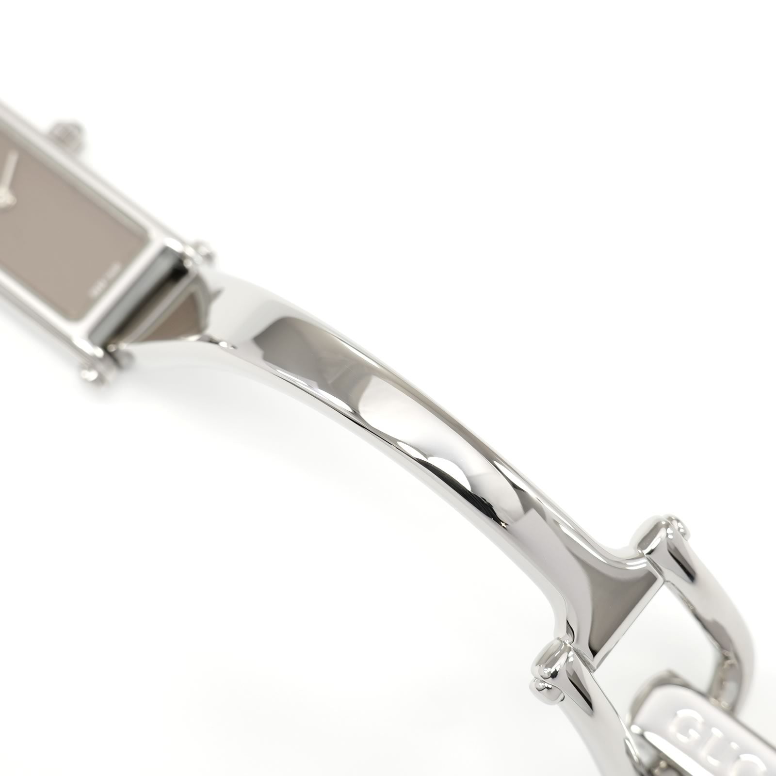 Gucci 1500L stainless steel bangle bottom