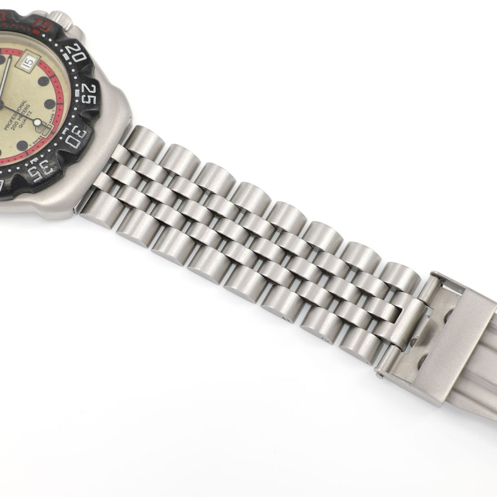 TAG Heuer Formula 1 WA1211 stainless steel bracelet bottom