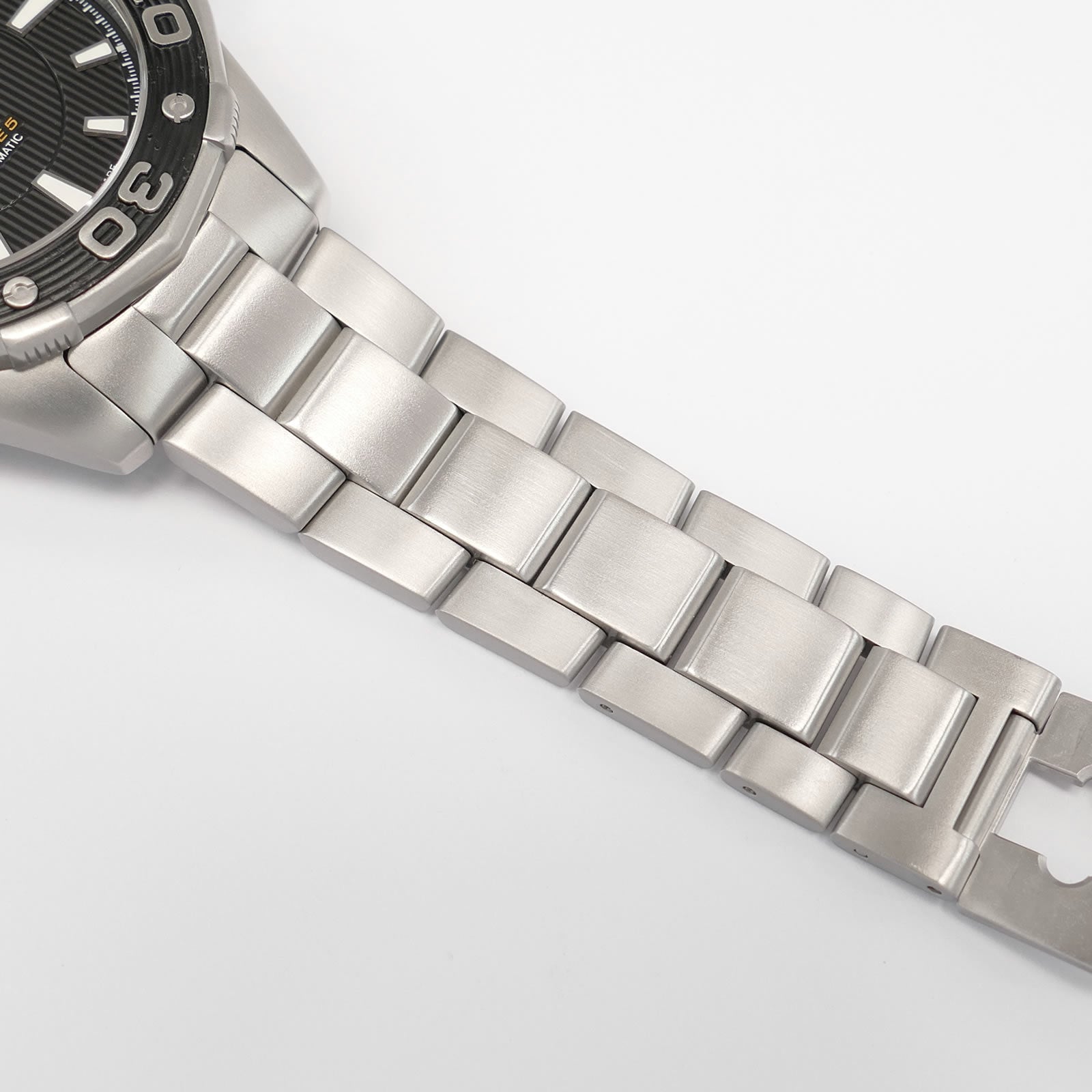 TAG Heuer Aquaracer WAJ2110 stainless steel BA0870 bracelet bottom