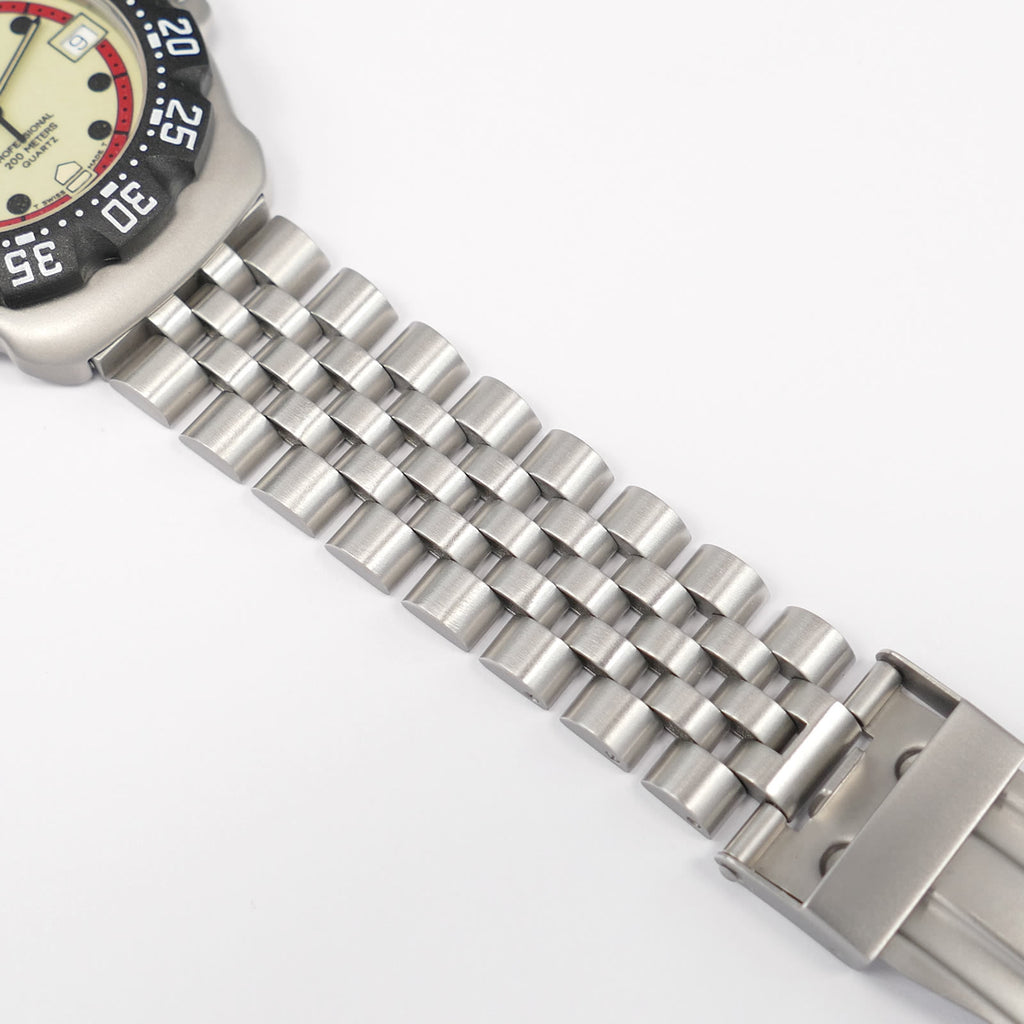 TAG Heuer Formula 1 WA1211 stainless steel bracelet bottom