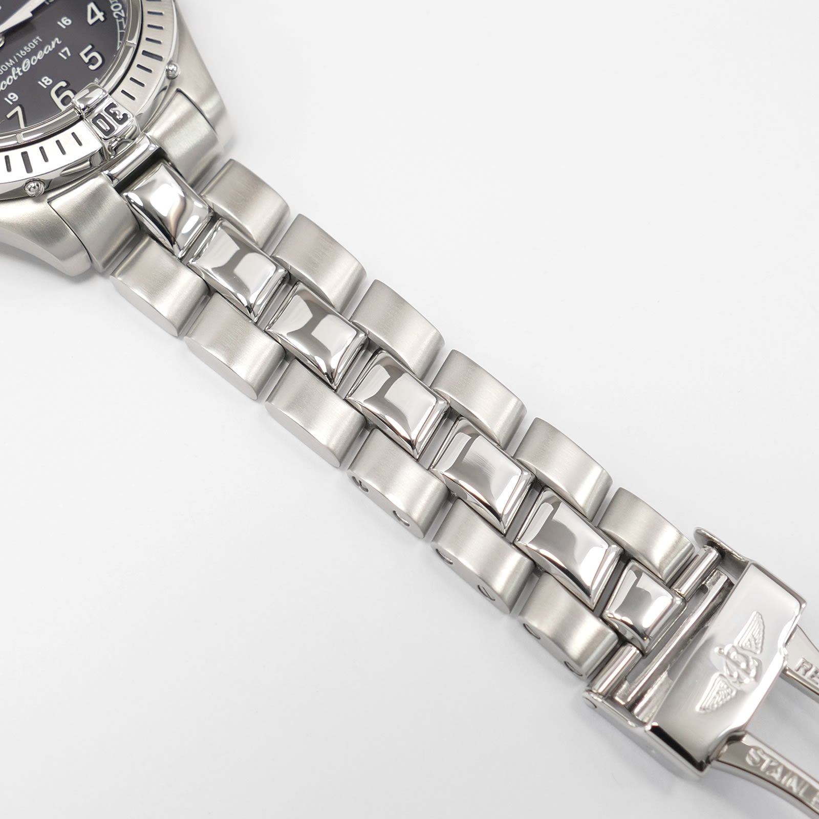 Breitling Colt Ocean A64350 stainless steel fighter bracelet bottom