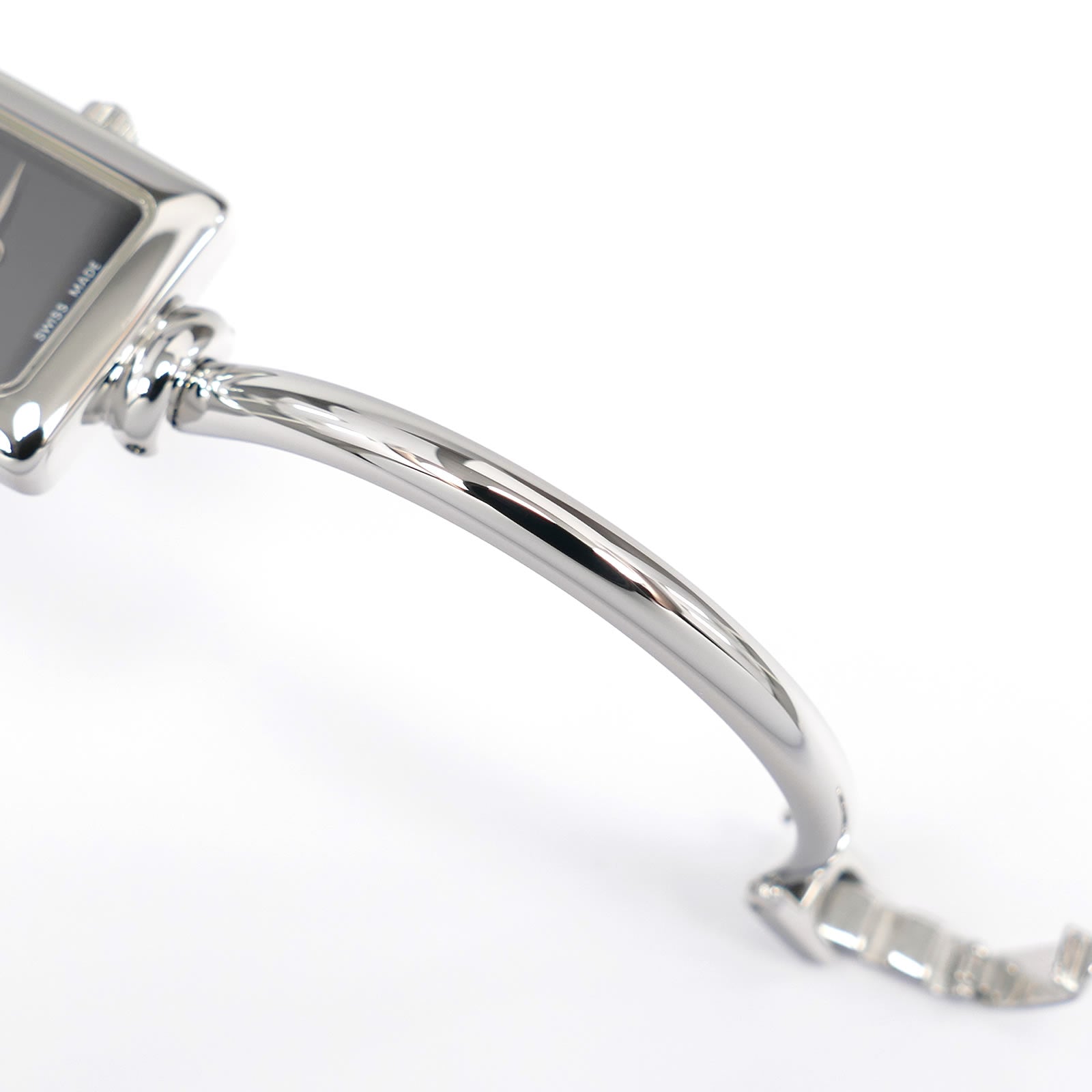 Gucci 1900L Stainless Steel bangle bottom