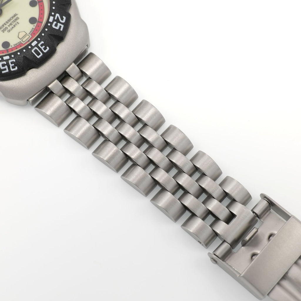 TAG Heuer Formula 1 WA1411 stainless steel bracelet bottom