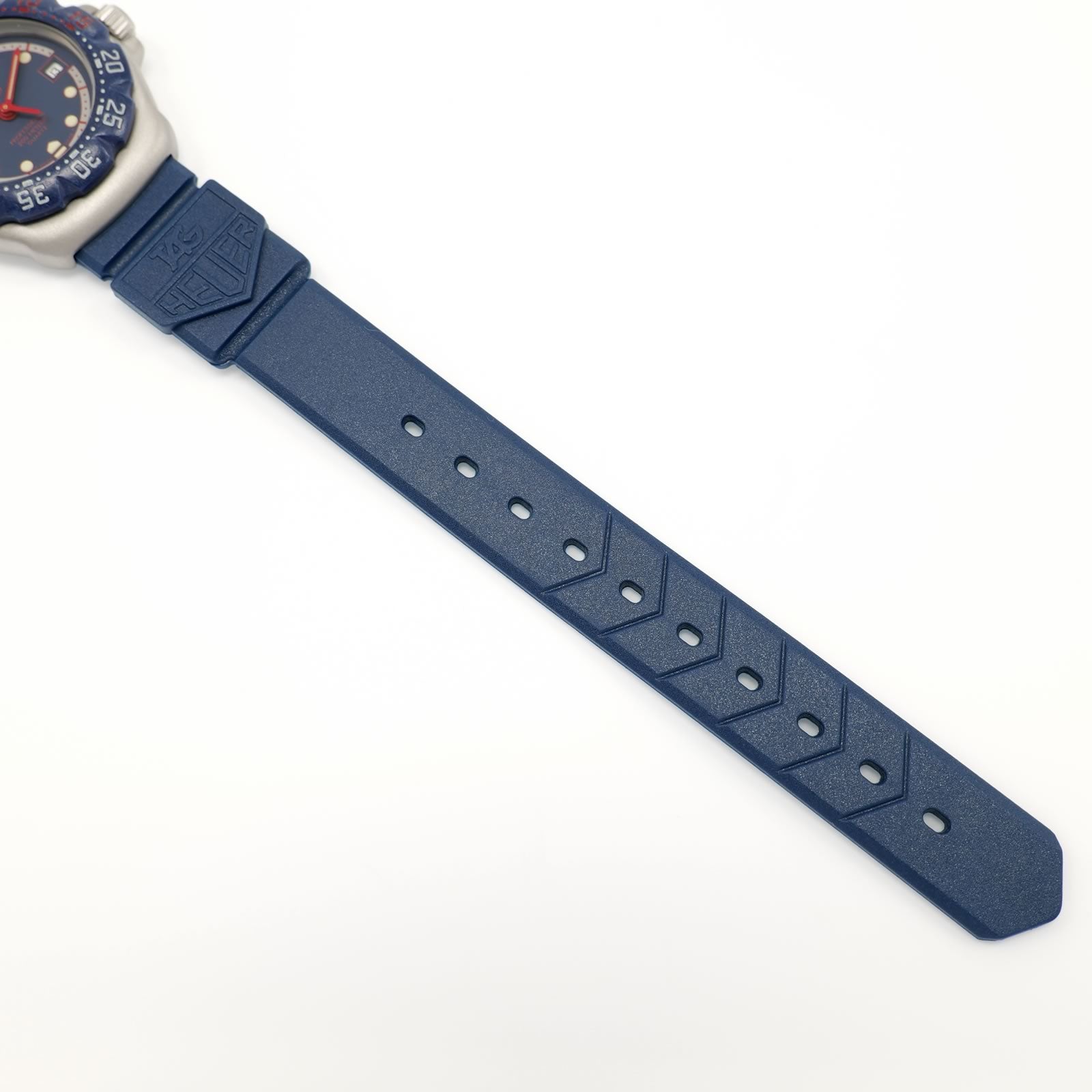 TAG Heuer Formula 1 370.508 Blue Rubber Strap bottom