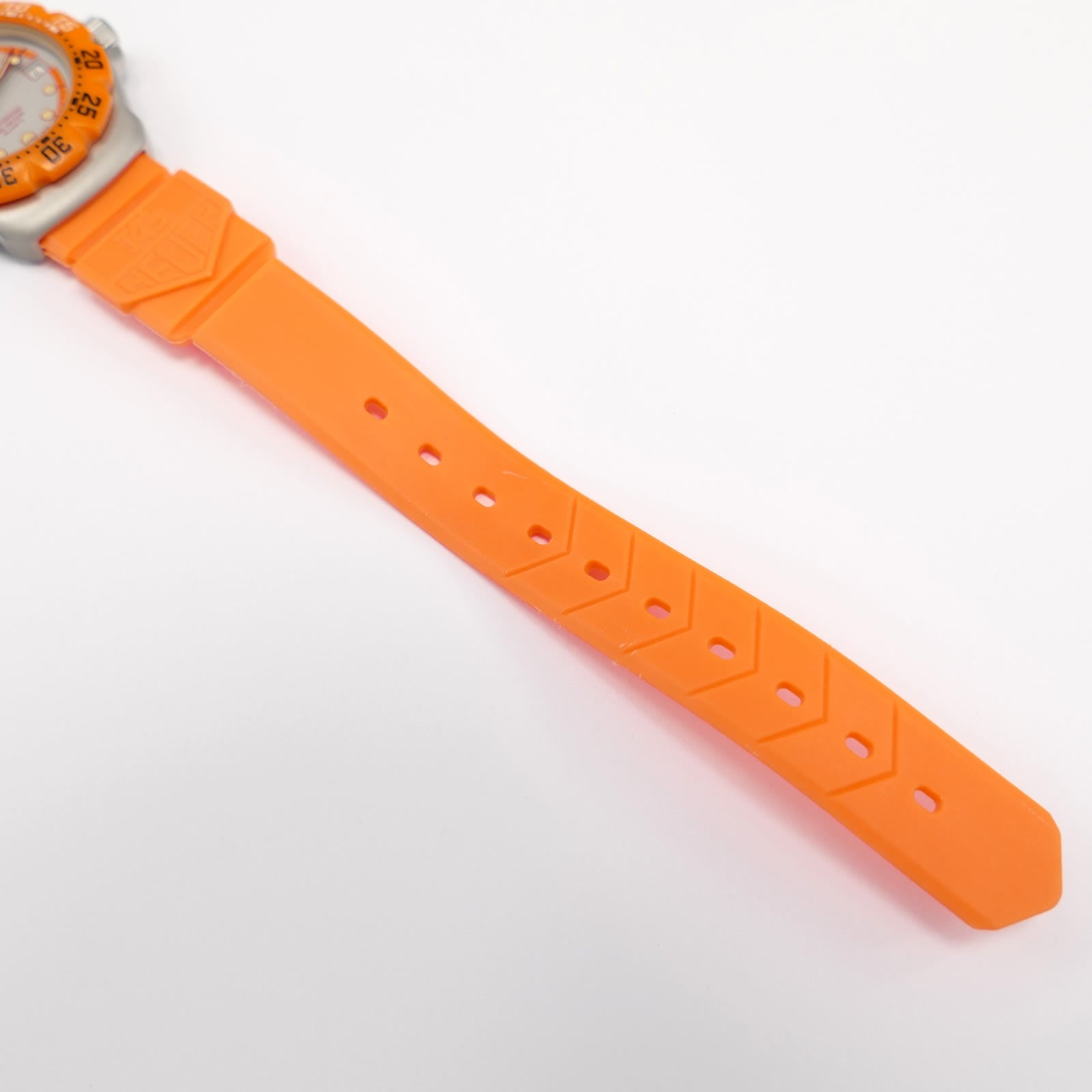 TAG Heuer Formula 1 WA1413 Plastic Strap orange bottom