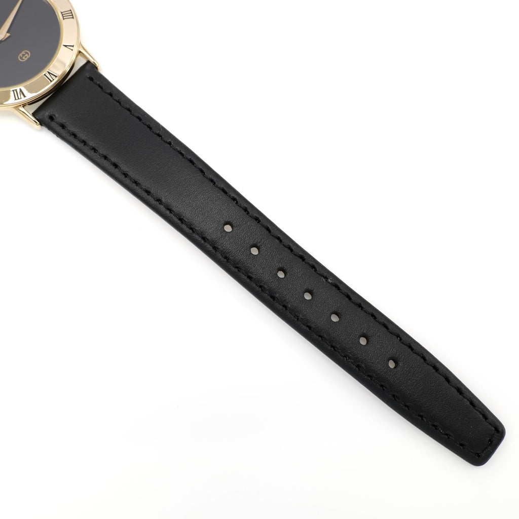 Gucci 3000M black leather strap bottom