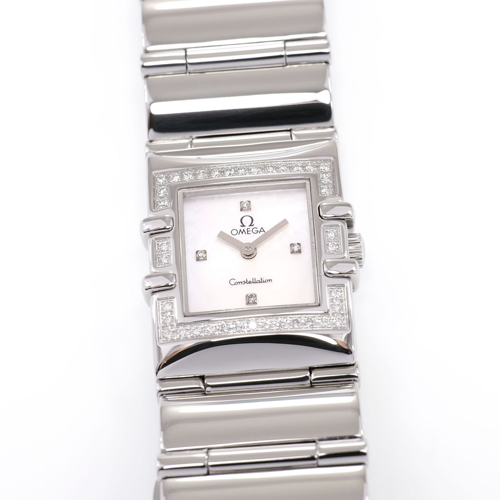 Omega Constellation Quadra 1528.76.00 Ladies 19mm Mother of Pearl - 42 Diamonds