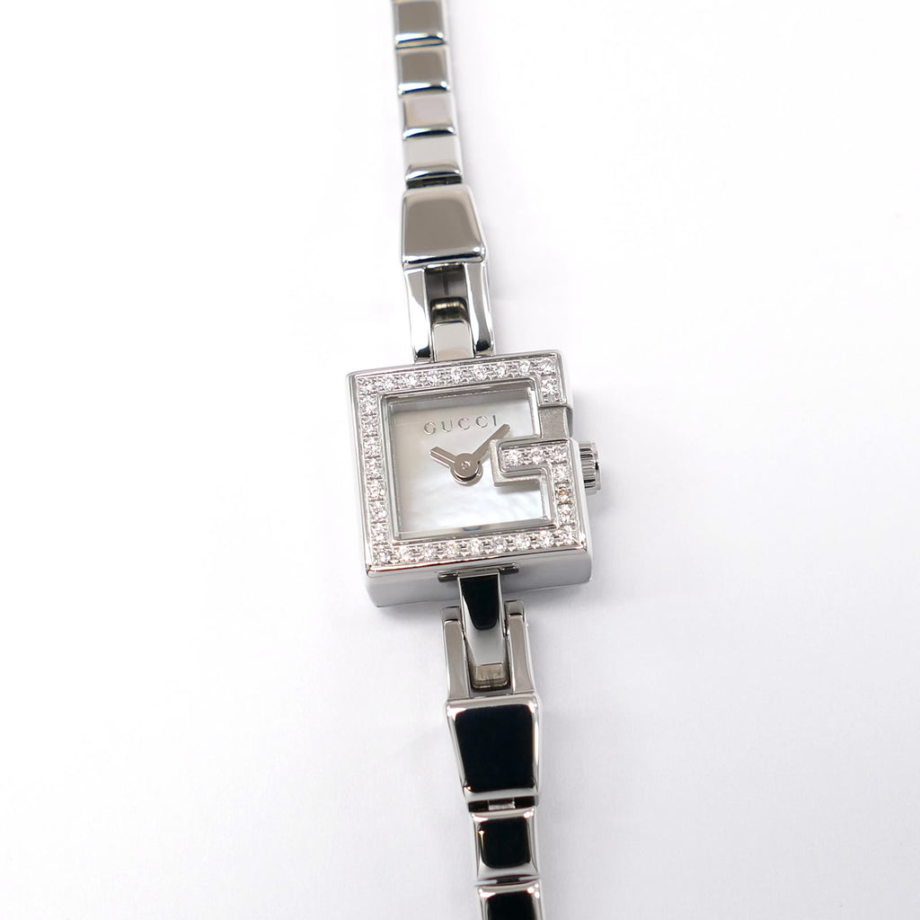Gucci Mini G 102 White 32 Diamonds Mother of Pearl Ladies 14mm Square YA102541