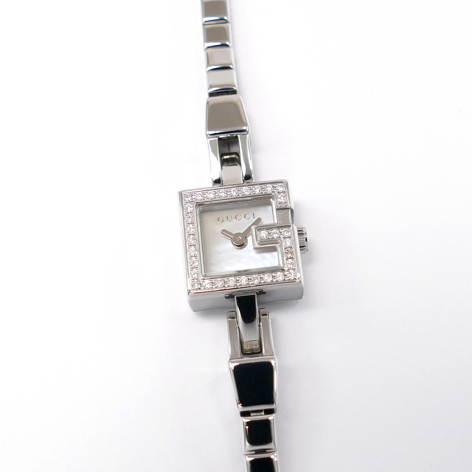 Gucci Mini G 102 White 32 Diamonds Mother of Pearl Ladies 14mm Square YA102541