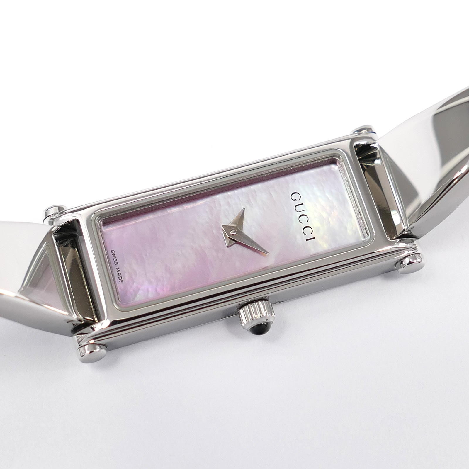 Gucci 1500L Pink Mother of Pearl Rectangular iridescent dial