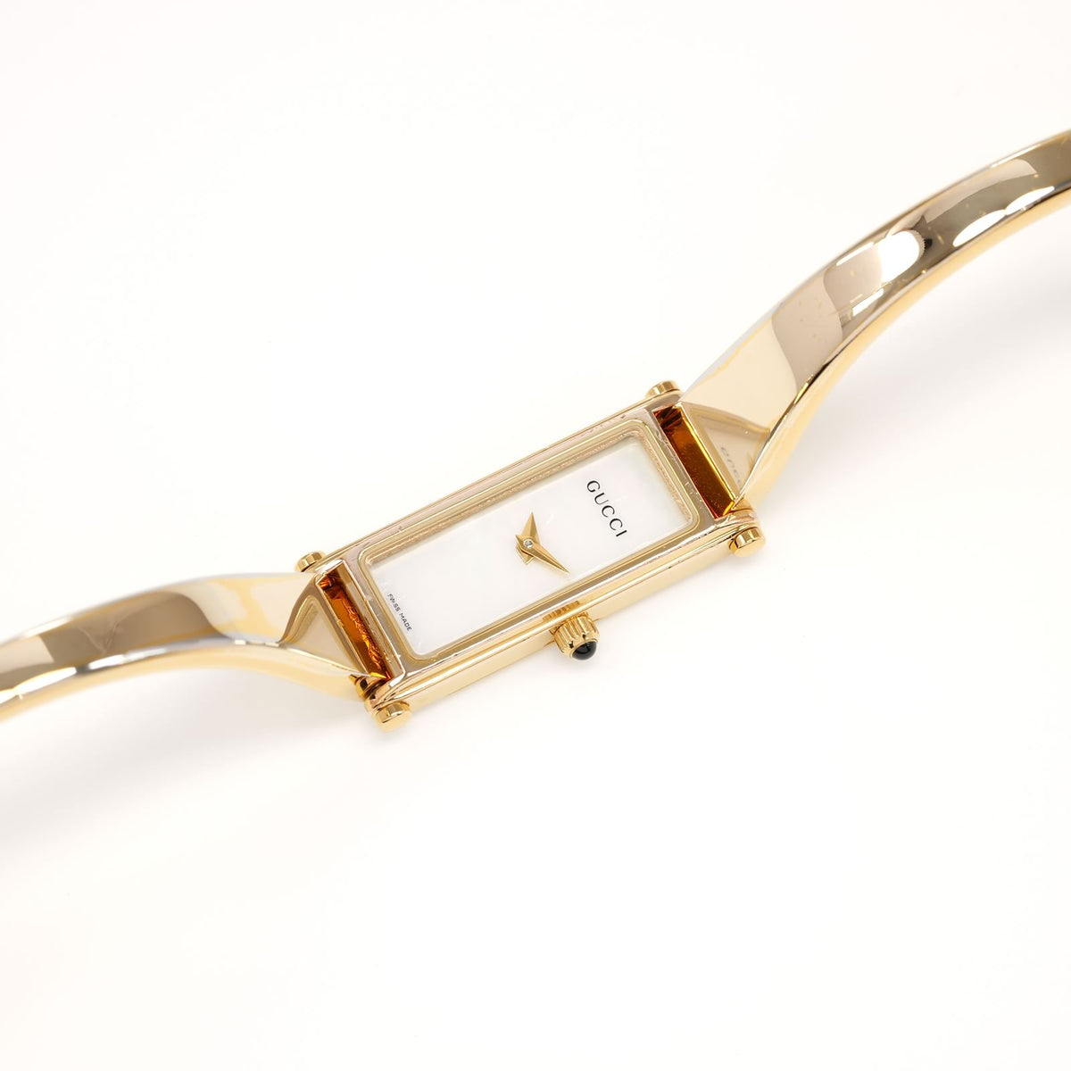 Gucci 1500L Ladies White Mother of Pearl Dial 18k Gold Plated Bangle watch