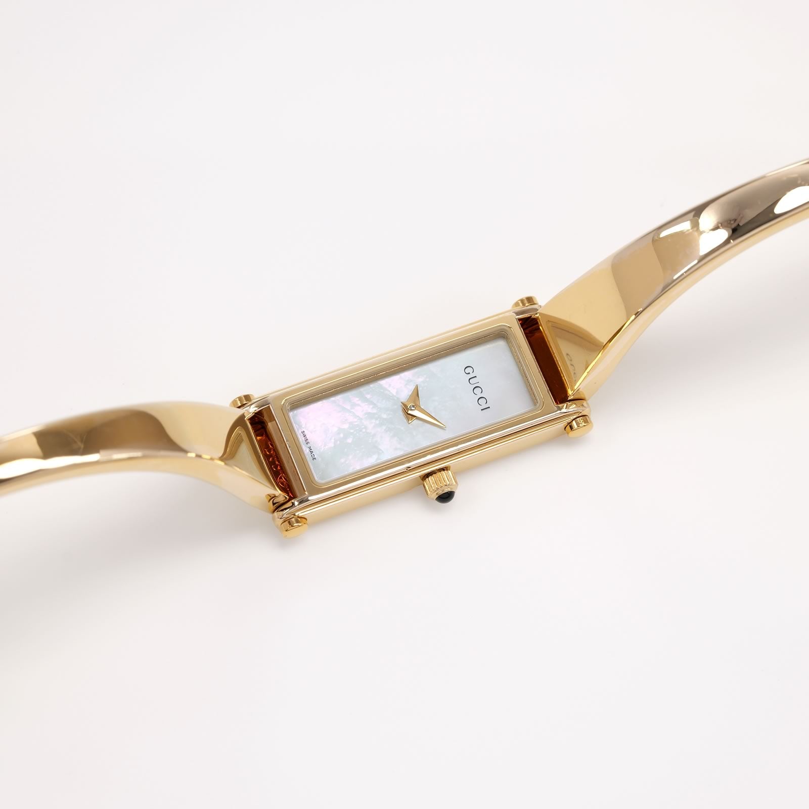 Gucci 1500L Ladies White Mother of Pearl Dial 18k Gold Plated rectangular bangle watch