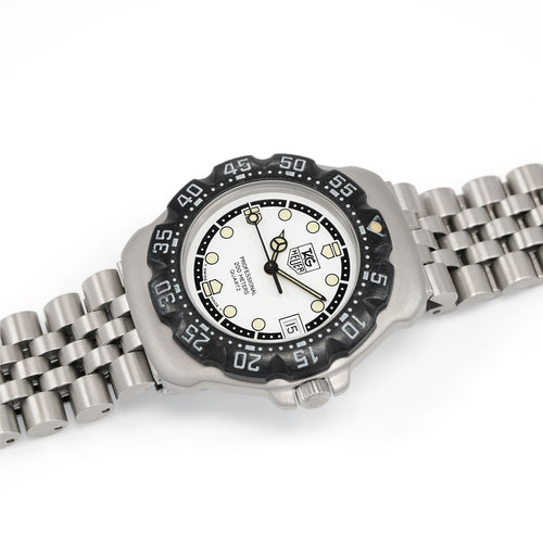 TAG Heuer Formula 1 WA1218 Men's White and Black dial vintage watch
