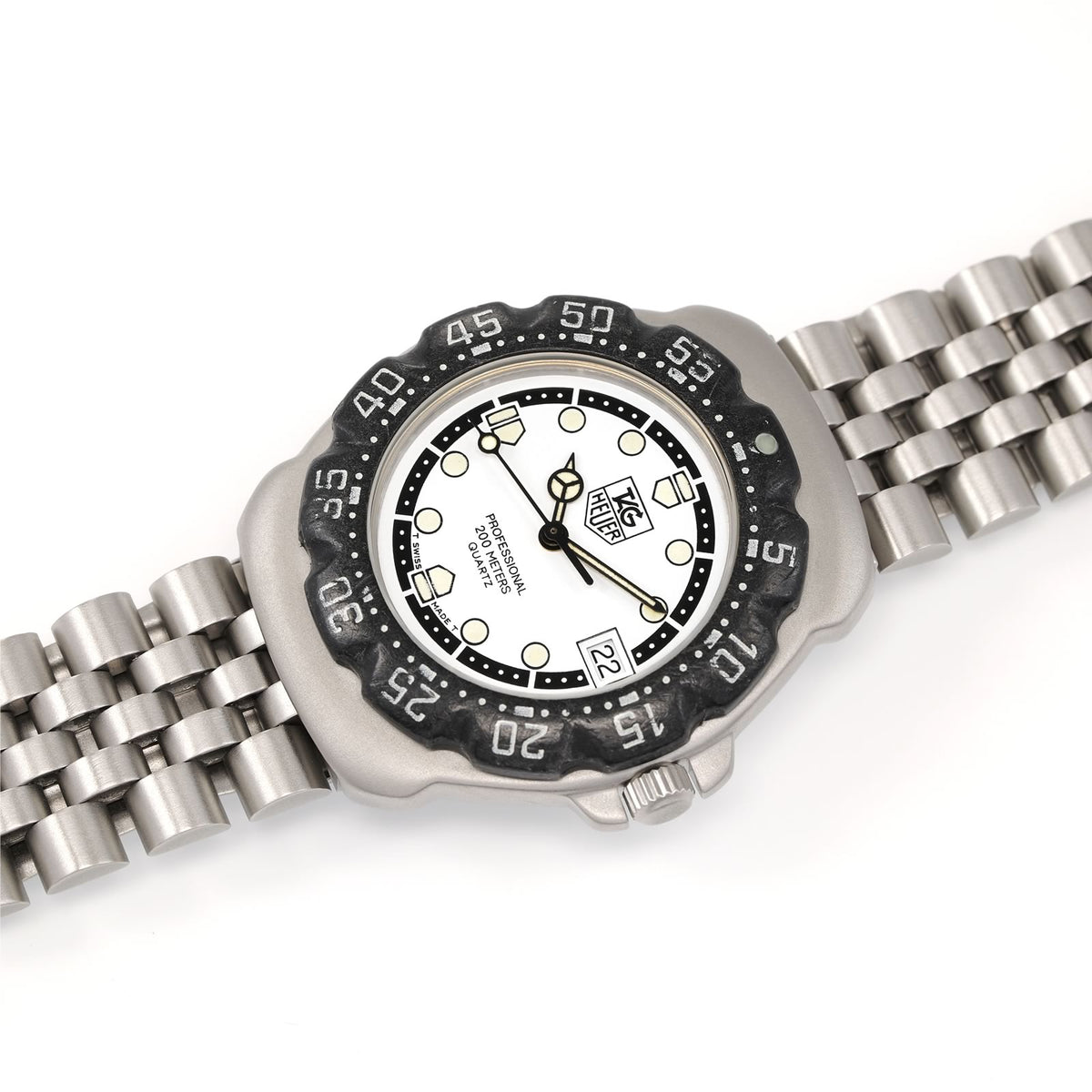 TAG Heuer Formula 1 WA1218 Men's White and Black dial Mid Size Vintage watch