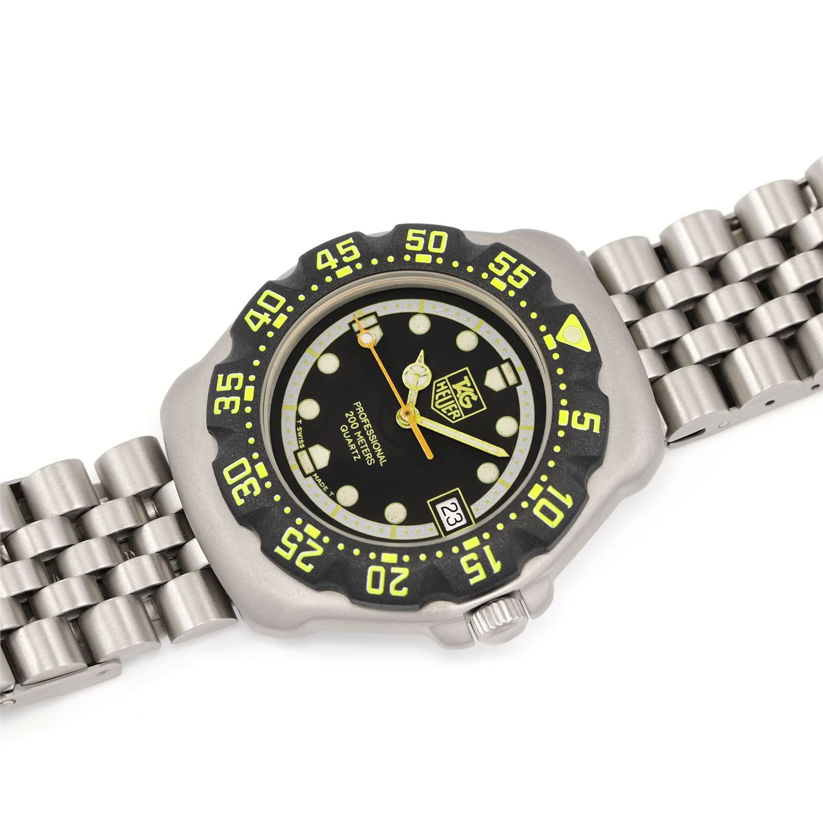 TAG Heuer Formula 1 WA1216 Men's 35mm Black & Yellow Vintage
