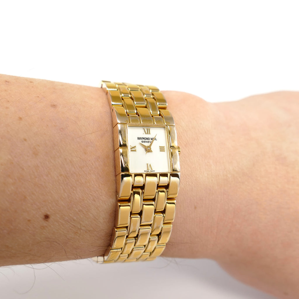 Raymond Weil Tema 5886 White Dial 18k Gold Plated on the wrist