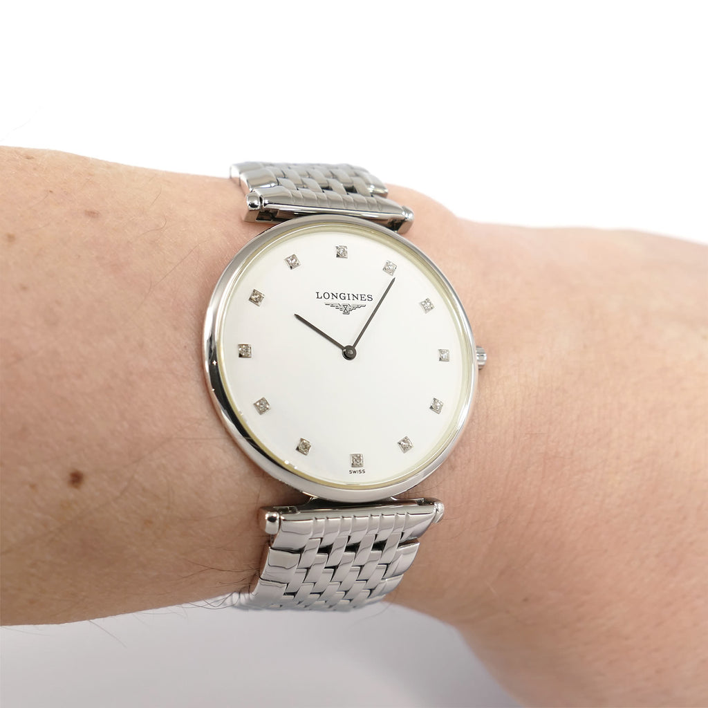 Longines La Grande Classique L4.709.4 White Dial on the wrist