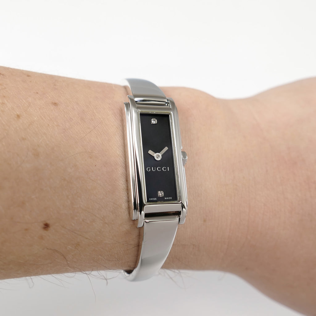 Gucci G-Line 109 Black Rectangular Dial on the wrist