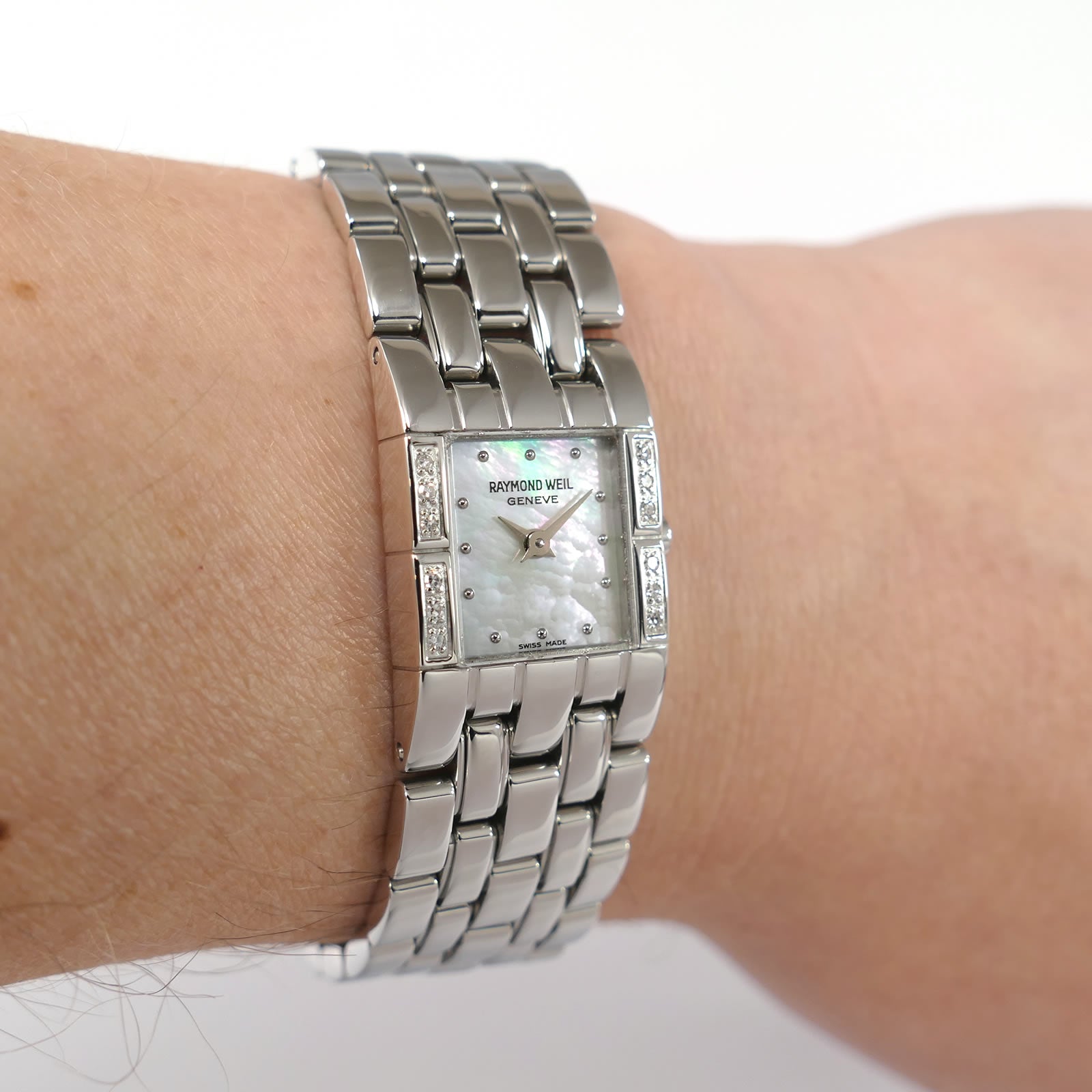 Raymond Weil Tema 5886 White Mother of Pearl Dial on the wrist
