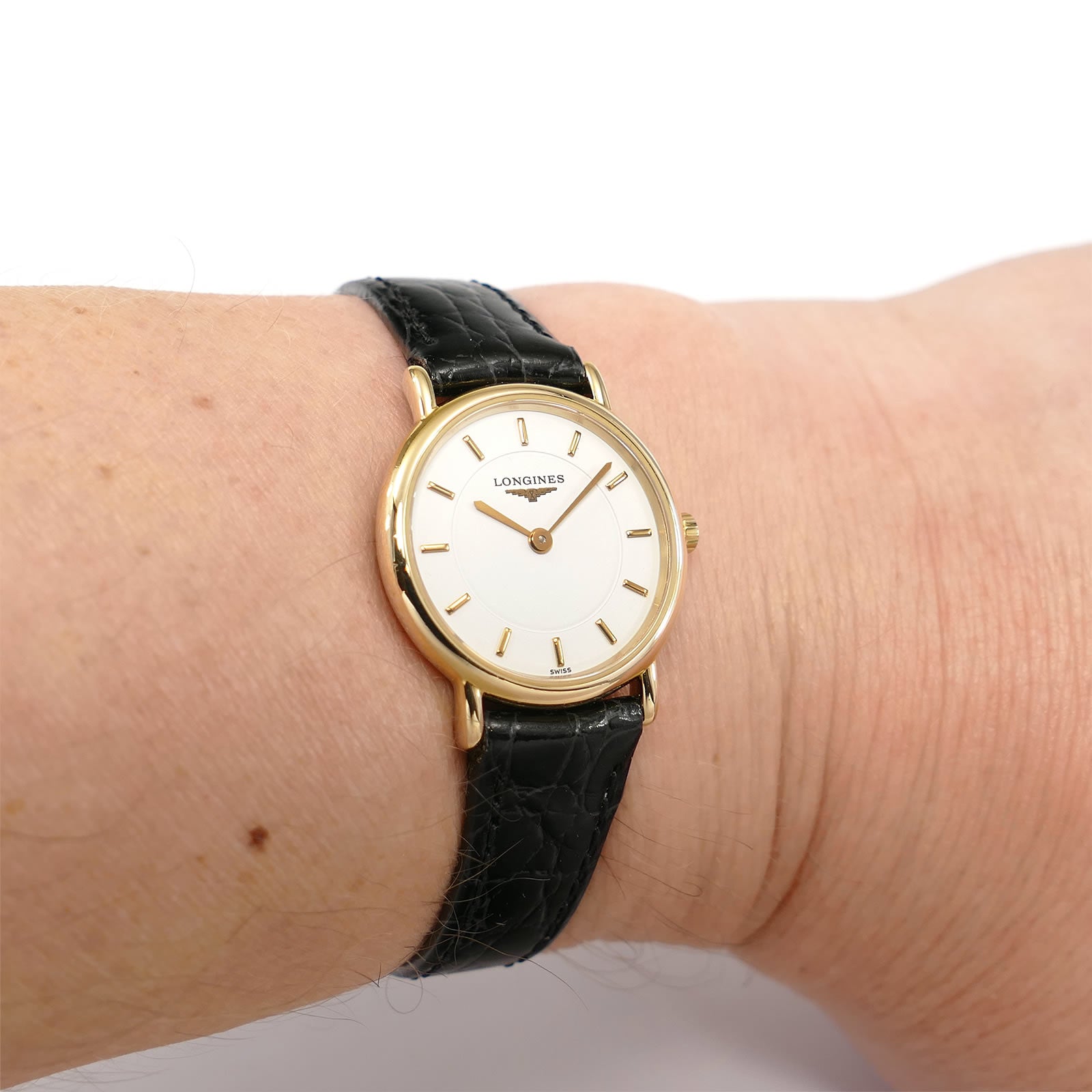 Longines Les Grandes Classiques L4.120.2 White Dial 18k Gold Plated on the wrist