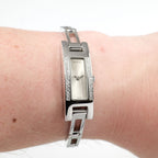 Gucci 3900L Silver Sunburst Dial on the wrist