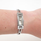 Gucci 3900L Silver Dial on the wrist