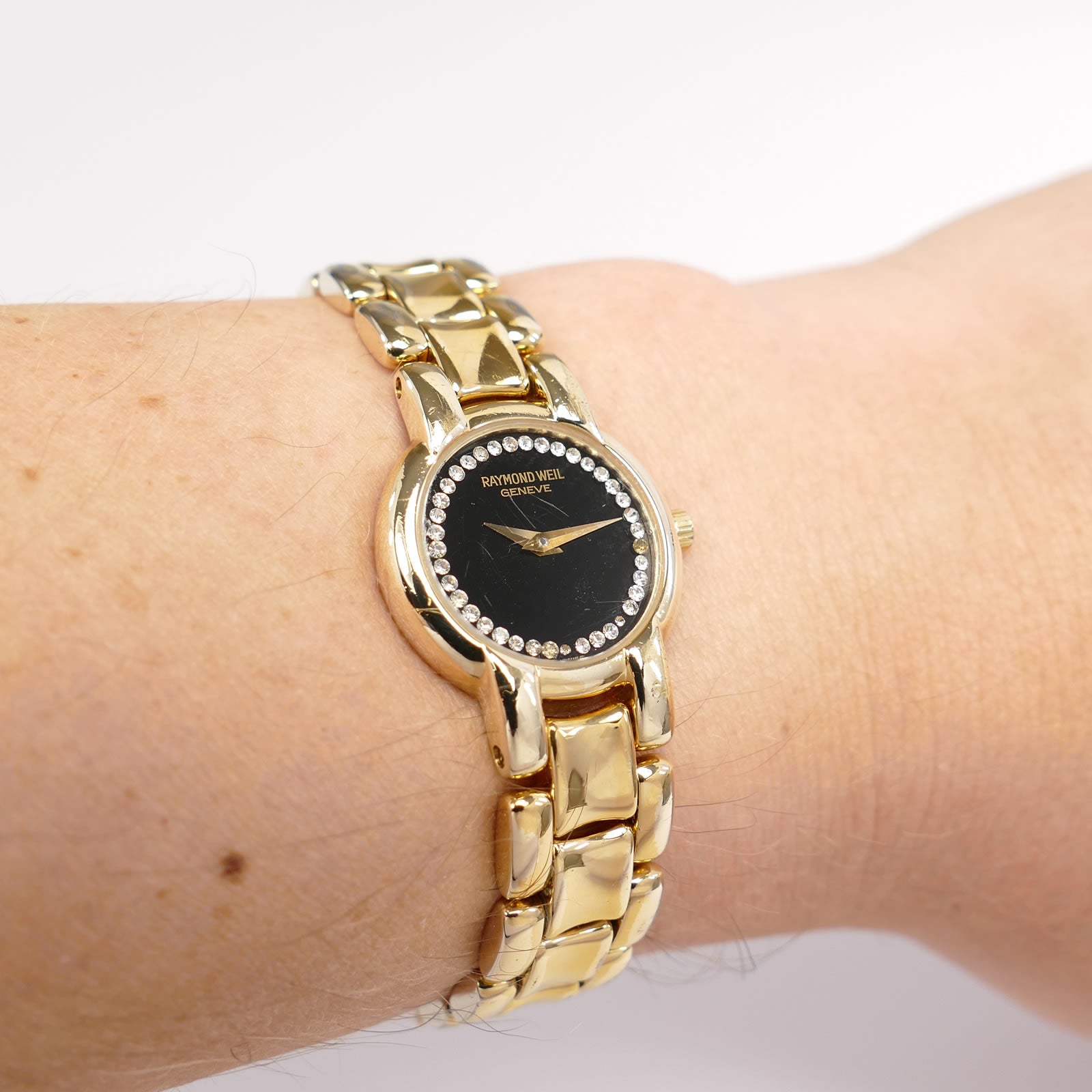 Raymond Weil on the wrist 3740-1