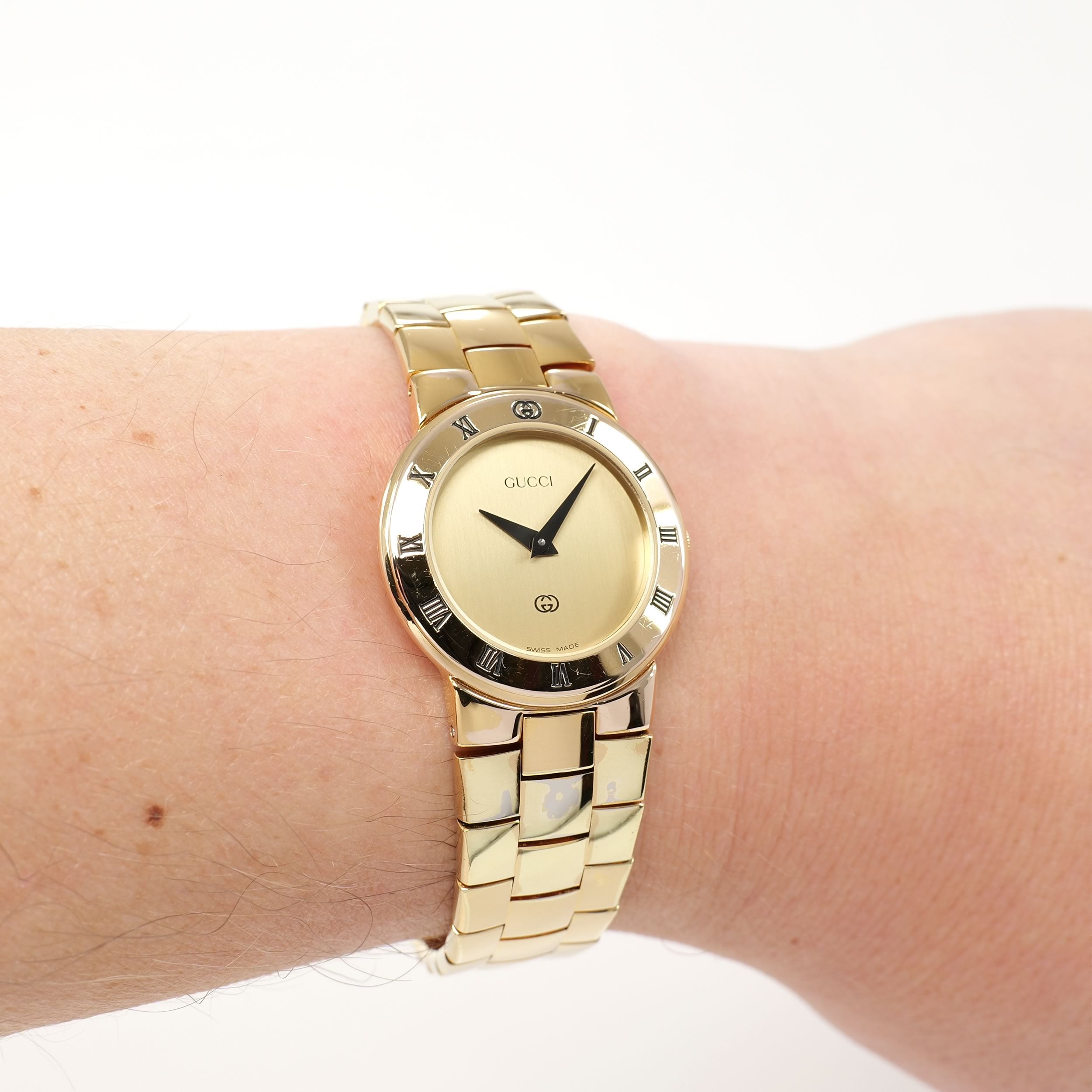 Gucci 3300L Dial 18k Gold on the wrist