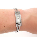 Gucci 3900L White dial on the wrist